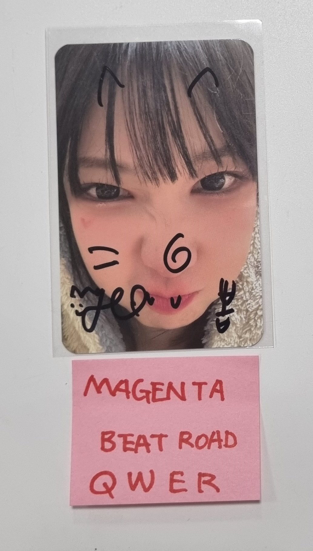 Magenta (Of QWER) "Harmony from Discord" - Hand Autographed(Signed) Photocard [24.1.9] - HALLYUSUPERSTORE