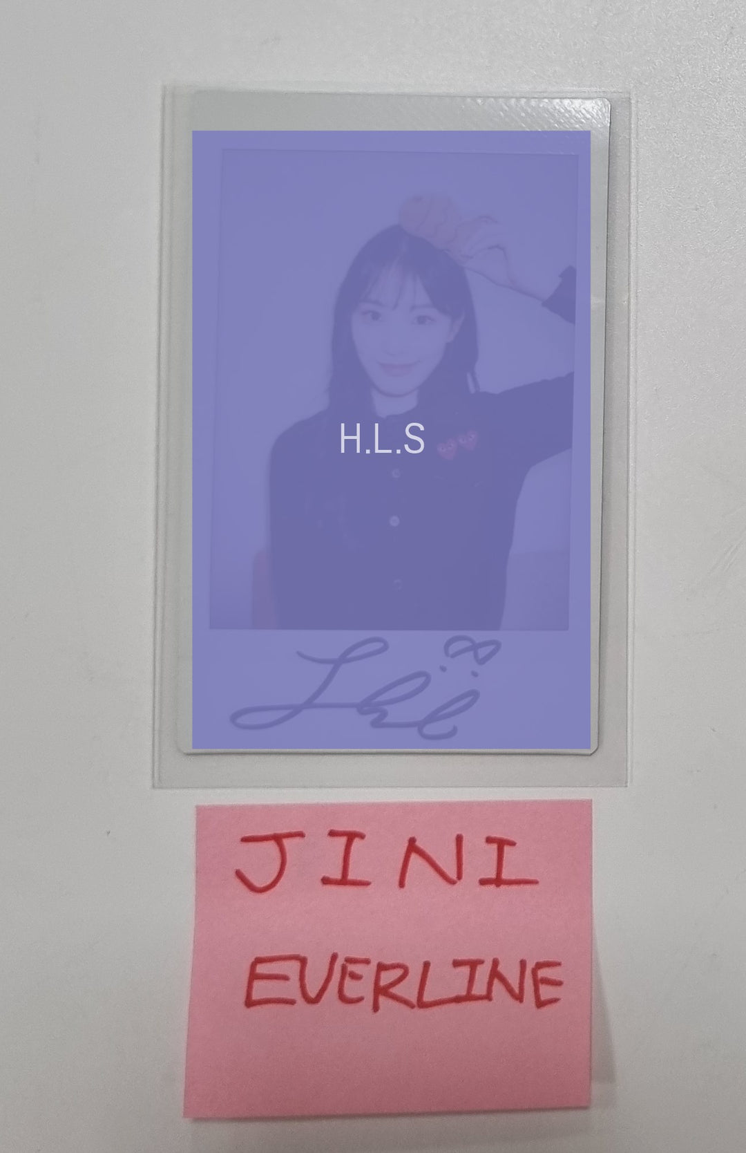 JINI "An Iron Hand In A Velvet Glove" - Hand Autographed(Signed) Polaroid [24.1.11] - HALLYUSUPERSTORE