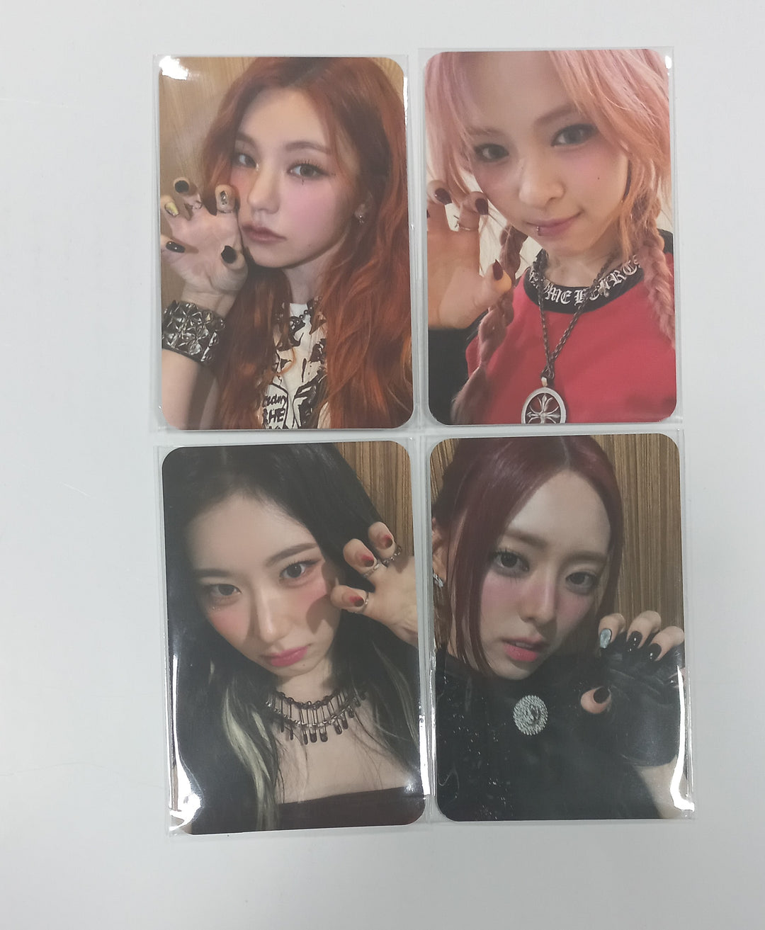 ITZY "BORN TO BE" - Yes24 Pre-Order Benefit Photocard [24.1.12] - HALLYUSUPERSTORE