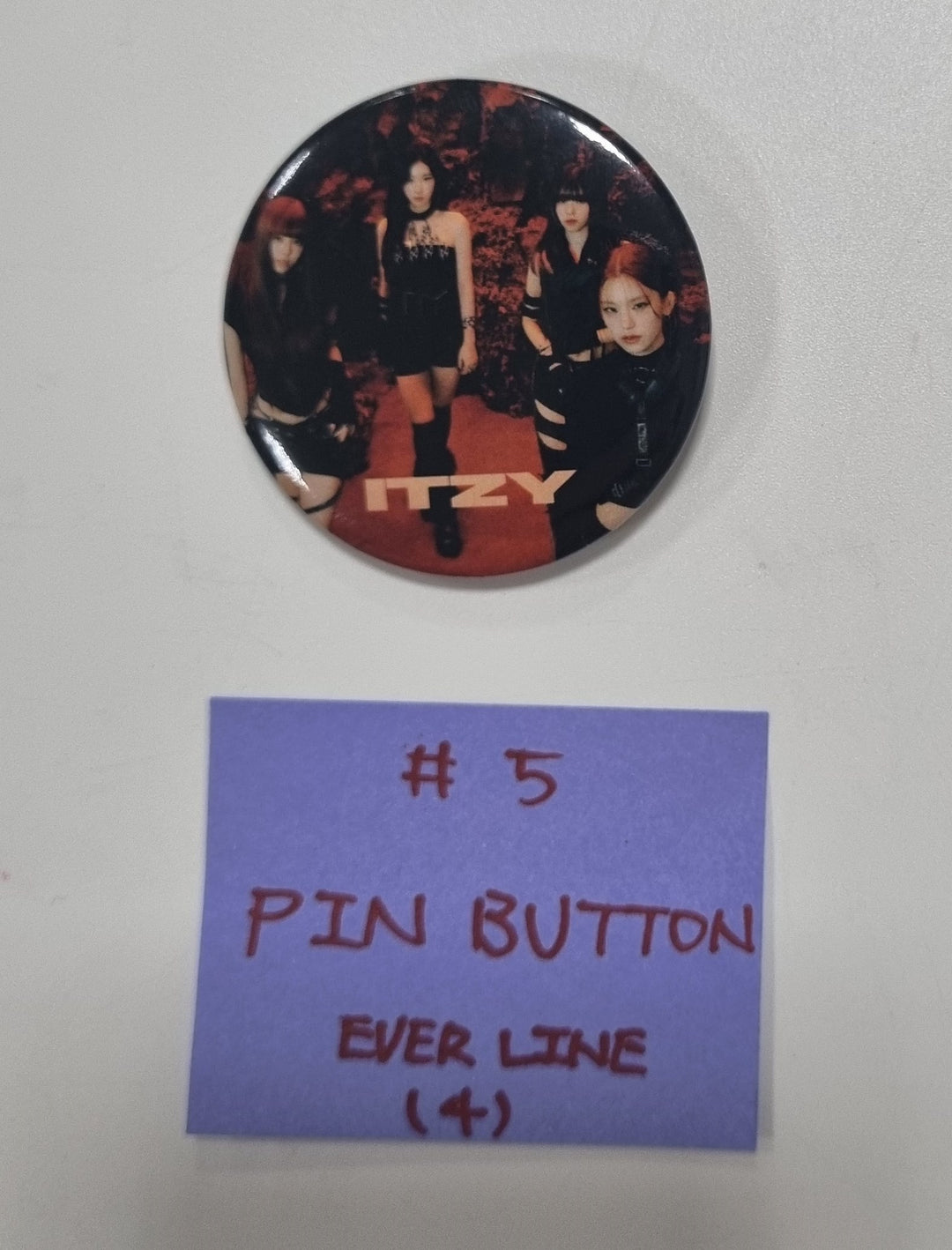 ITZY - "Born To Be" - Everline Offline Lucky Draw Event Photocard, Pin Button, Hand Mirror [24.1.12] - HALLYUSUPERSTORE