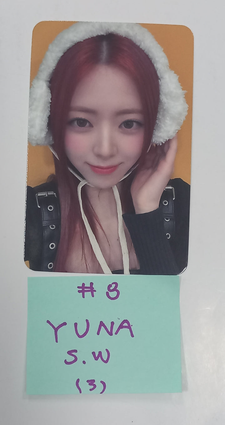 ITZY "BORN TO BE" - Soundwave Fansign Event Photocard [24.1.15] - HALLYUSUPERSTORE