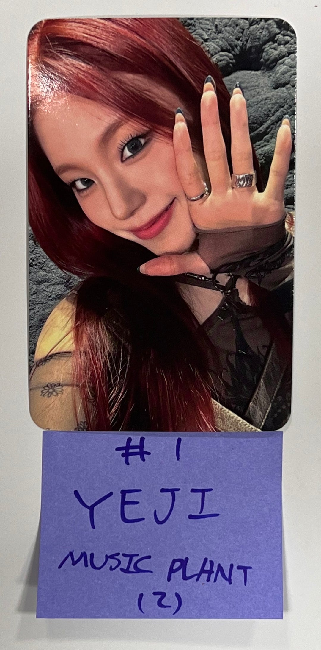 ITZY "BORN TO BE" - Music Plant Pre-Order Benefit Photocard [24.1.17] - HALLYUSUPERSTORE