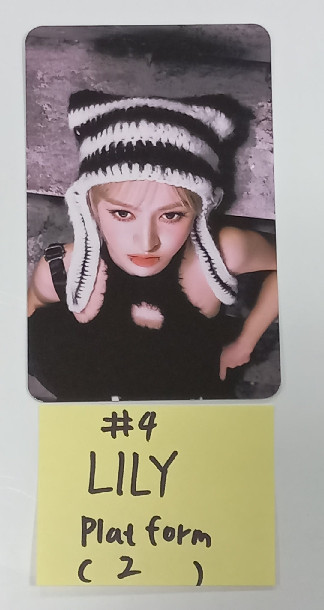 NMIXX "Fe3O4: BREAK" - Official Photocard [Platform Ver] (1) [24.1.17] - HALLYUSUPERSTORE
