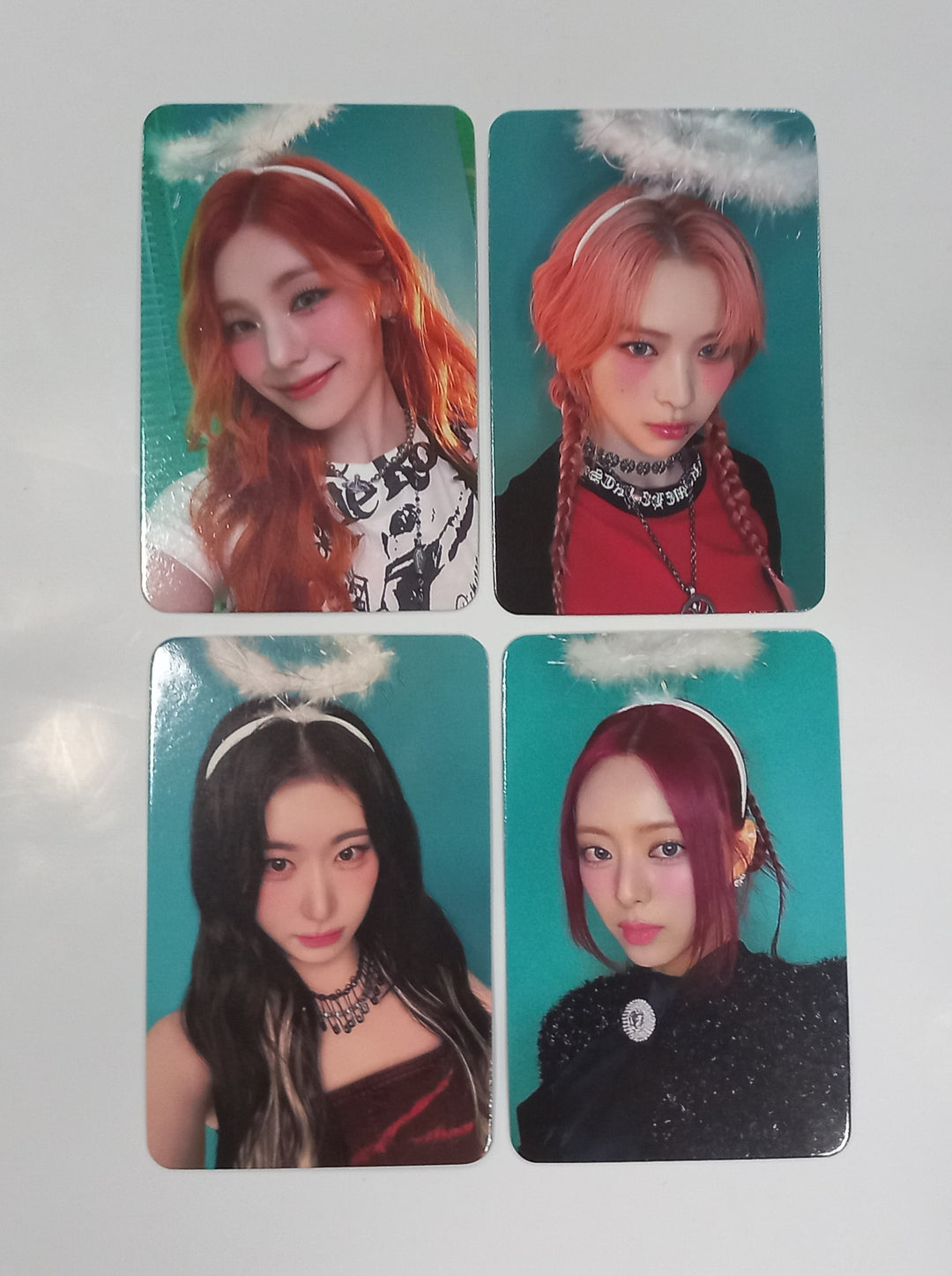 ITZY "BORN TO BE" - MMT Pre-Order Benefit Photocard [24.1.18] - HALLYUSUPERSTORE
