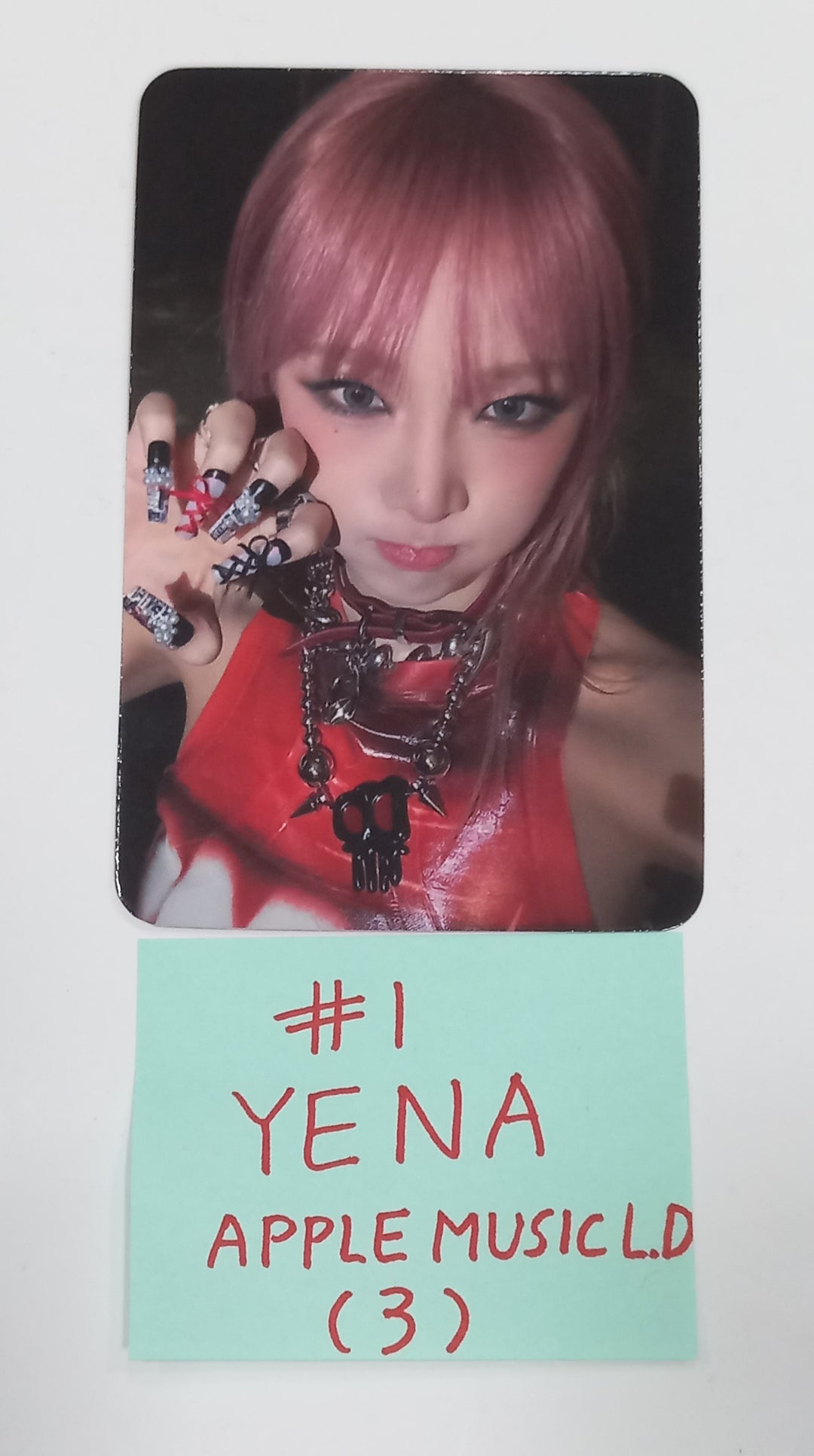YENA "Good Morning" - Apple Music Lucky Draw Event Photocard, Polaroid Type Phtoocard [24.1.18] - HALLYUSUPERSTORE