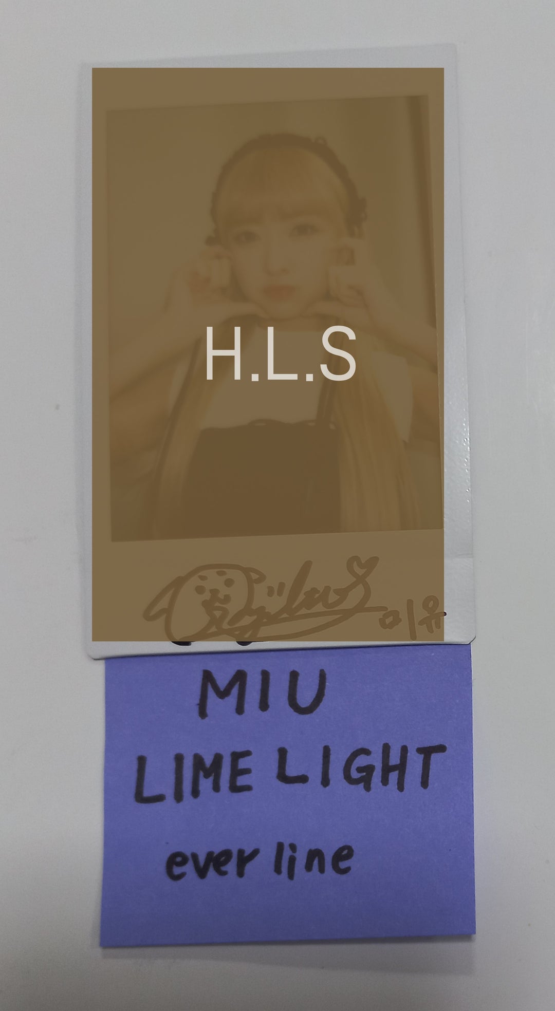 MIU (Of LIMELIGHT) "Last Dance" - Hand Autographed(Signed) Polaroid [24.1.22] - HALLYUSUPERSTORE