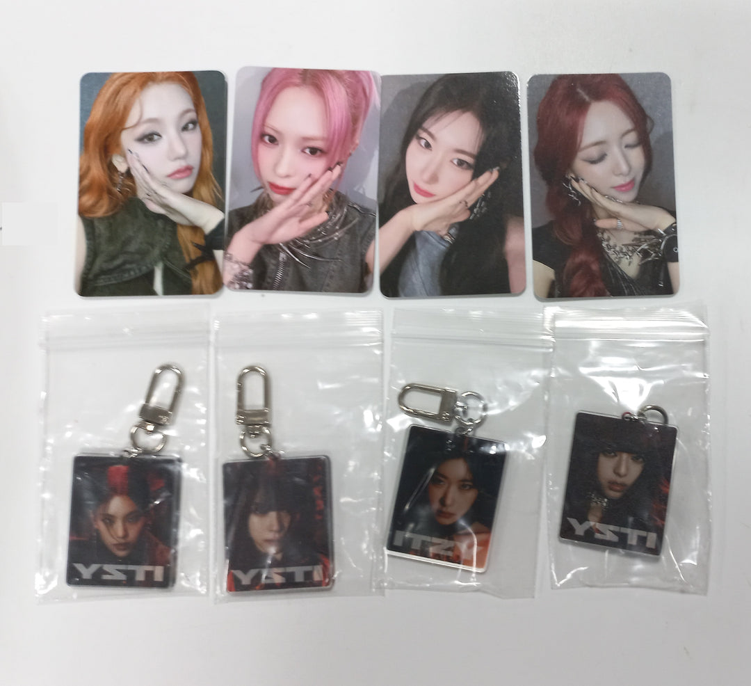 ITZY "BORN TO BE" - Everline Lucky Draw Event Photocard, Keyring [24.1.24] - HALLYUSUPERSTORE