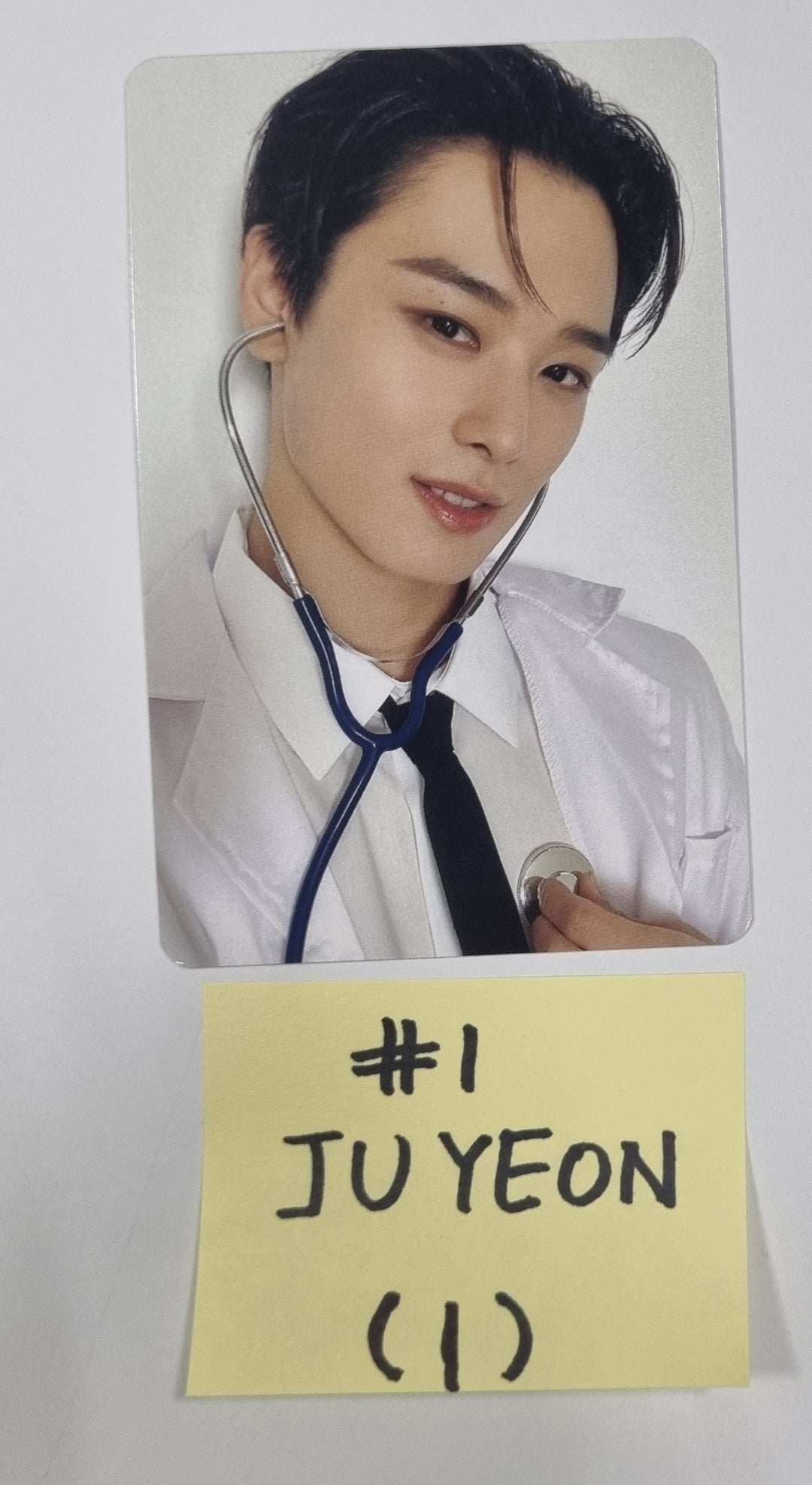 THE BOYZ "WORLD TOUR : ZENERATION ENCORE" - Official Trading Photocard (1) [24.1.25] - HALLYUSUPERSTORE
