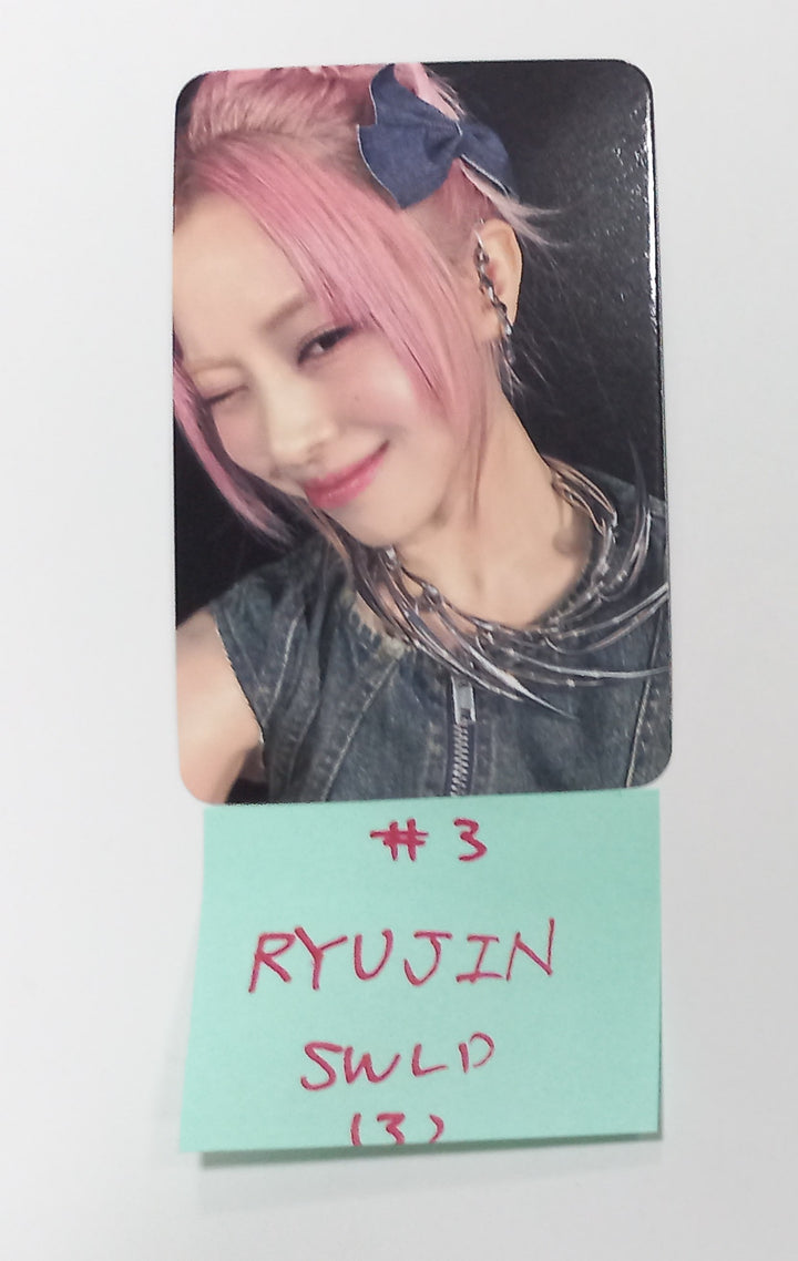 ITZY "BORN TO BE" - Soundwave Lucky Draw Event Photocard [24.1.29] - HALLYUSUPERSTORE
