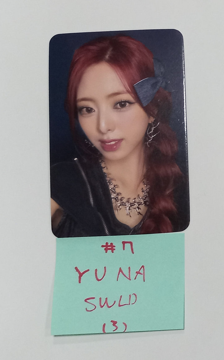 ITZY "BORN TO BE" - Soundwave Lucky Draw Event Photocard [24.1.29] - HALLYUSUPERSTORE