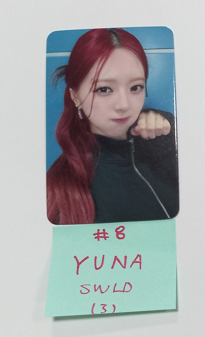 ITZY "BORN TO BE" - Soundwave Lucky Draw Event Photocard [24.1.29] - HALLYUSUPERSTORE