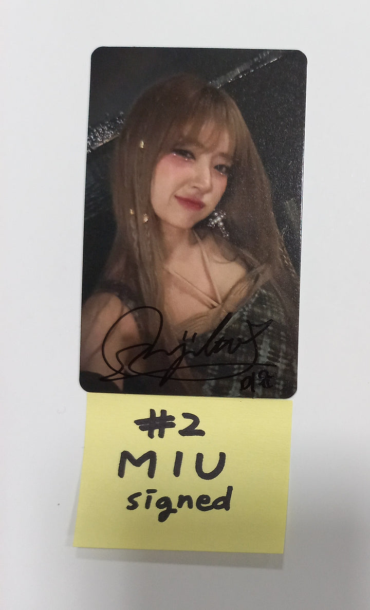 LIMELIGHT "Last Dance" - Hand Autographed(Signed) Photocard [Nemo Ver.] [24.1.29] - HALLYUSUPERSTORE