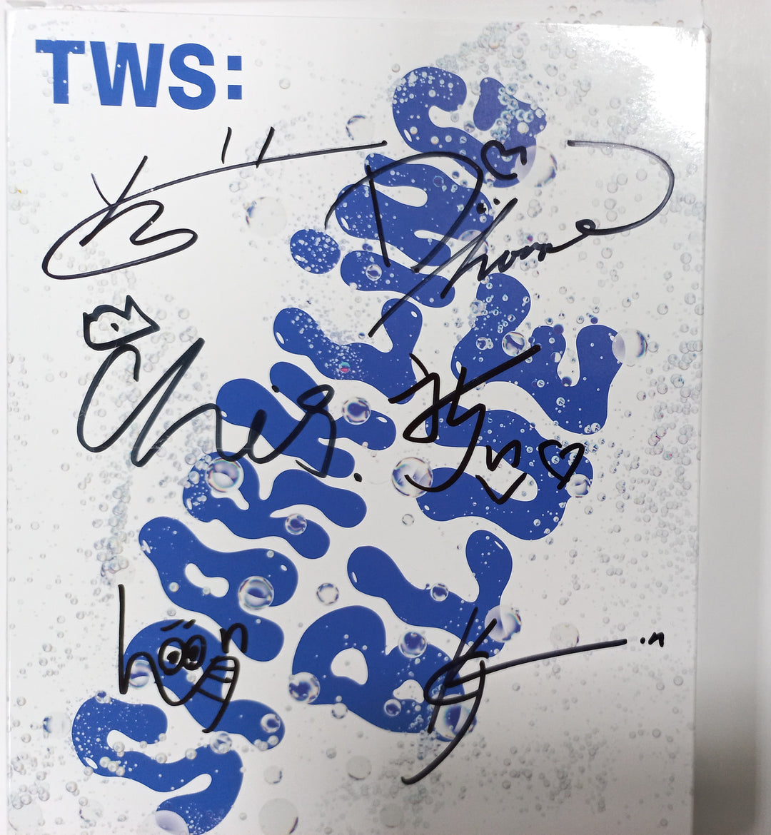 TWS "Sparkling Blue" 1st Mini - Hand Autographed(Signed) Promo Album [24.1.30] - HALLYUSUPERSTORE