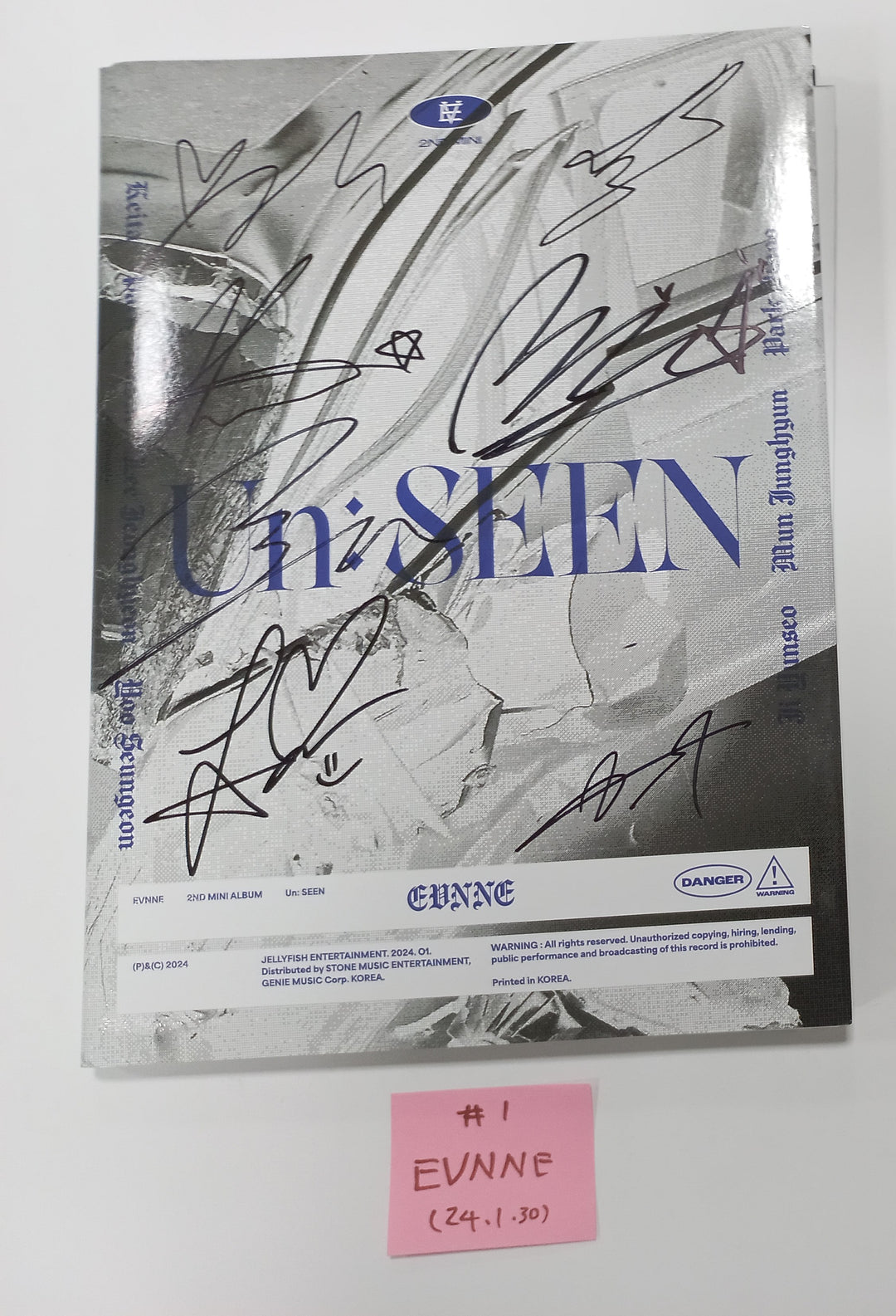 EVNNE "Un: SEEN" - Hand Autographed(Signed) Promo Album [24.1.30] - HALLYUSUPERSTORE