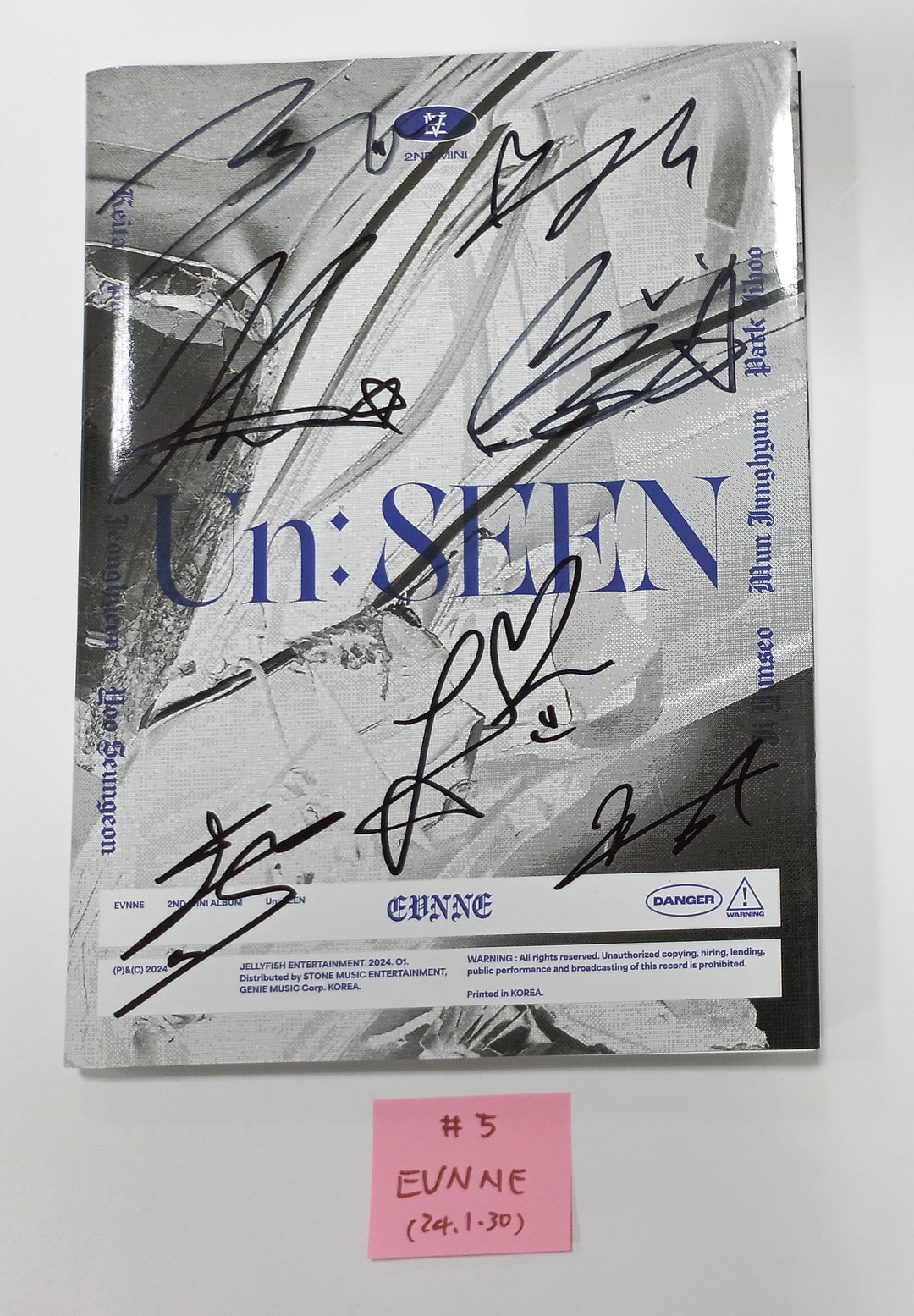 EVNNE "Un: SEEN" - Hand Autographed(Signed) Promo Album [24.1.30] - HALLYUSUPERSTORE