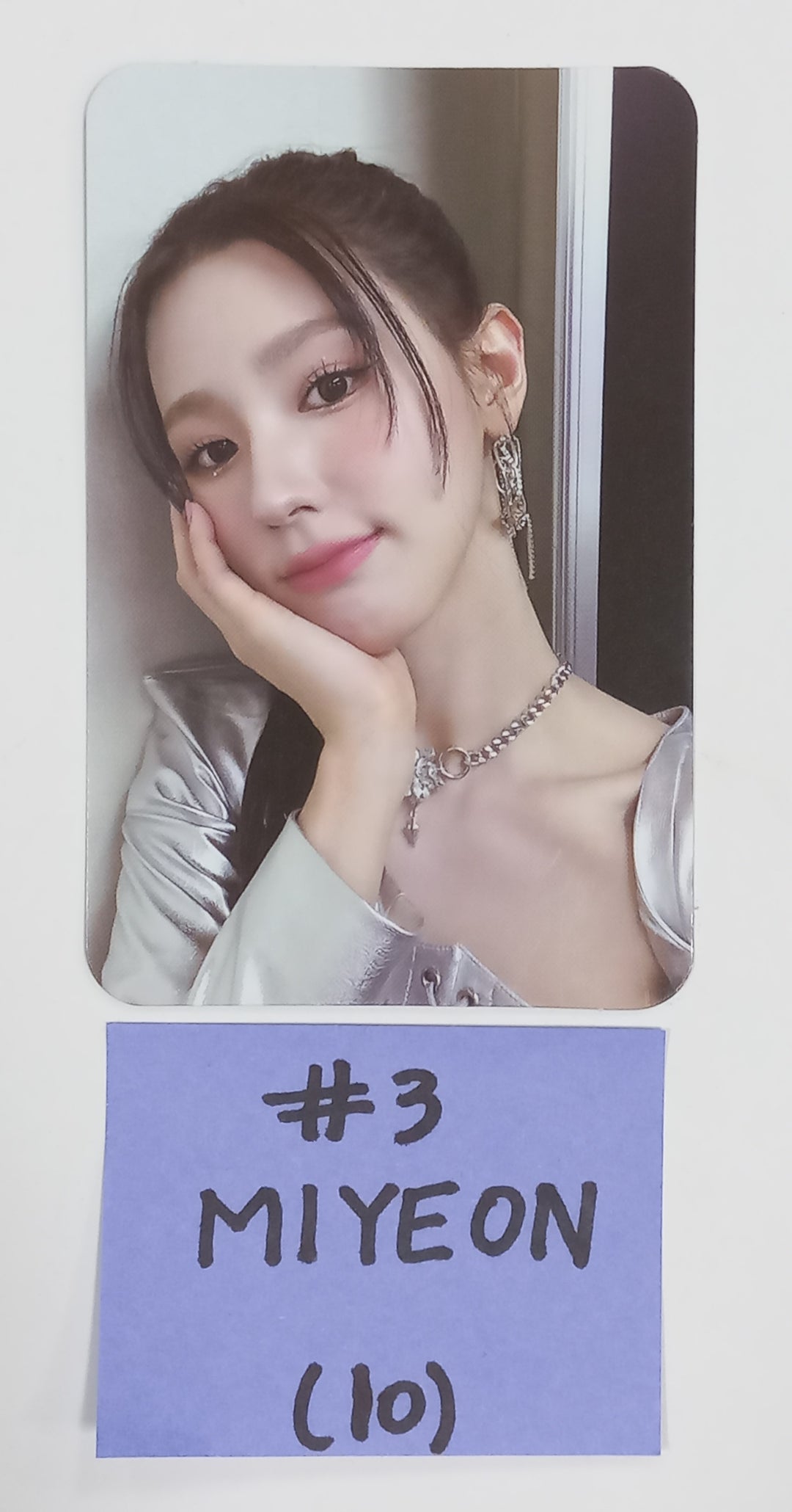 (g) I-DLE "2" 2nd Full Album - Line friends Pop-Up Store Special Gift Event Photocard [24.2.2] - HALLYUSUPERSTORE