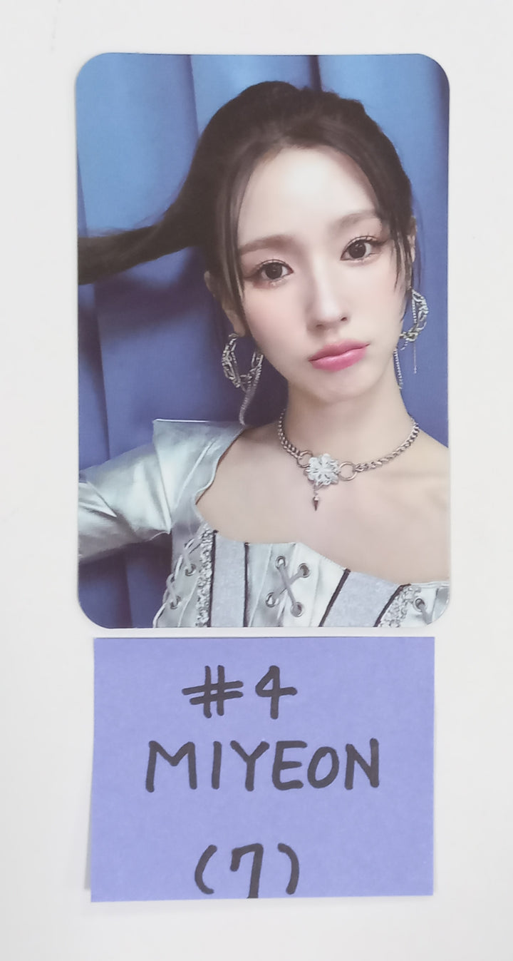 (g) I-DLE "2" 2nd Full Album - Line friends Pop-Up Store Special Gift Event Photocard [24.2.2] - HALLYUSUPERSTORE