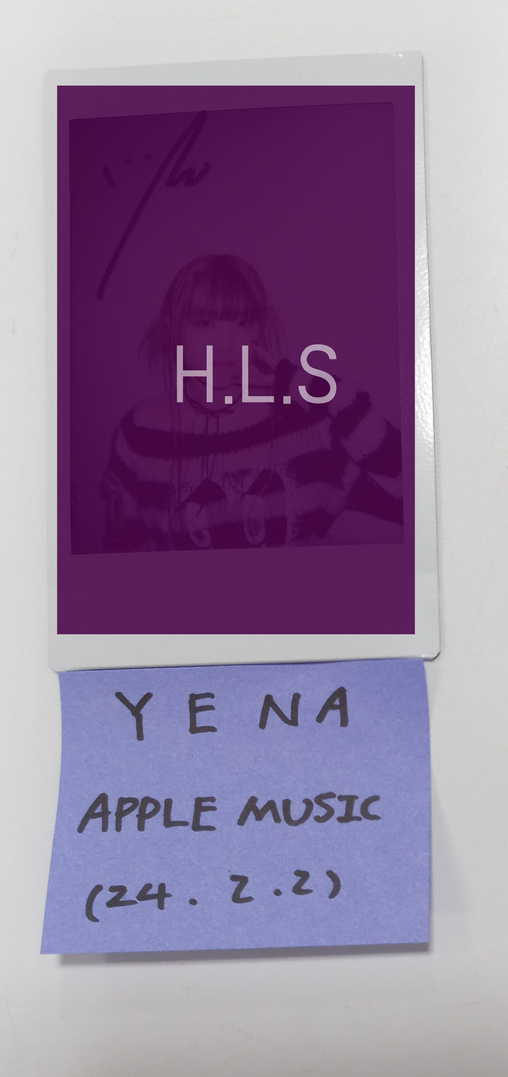 YENA "Good Morning" - Hand Autographed(Signed) Polaroid [24.2.2] - HALLYUSUPERSTORE