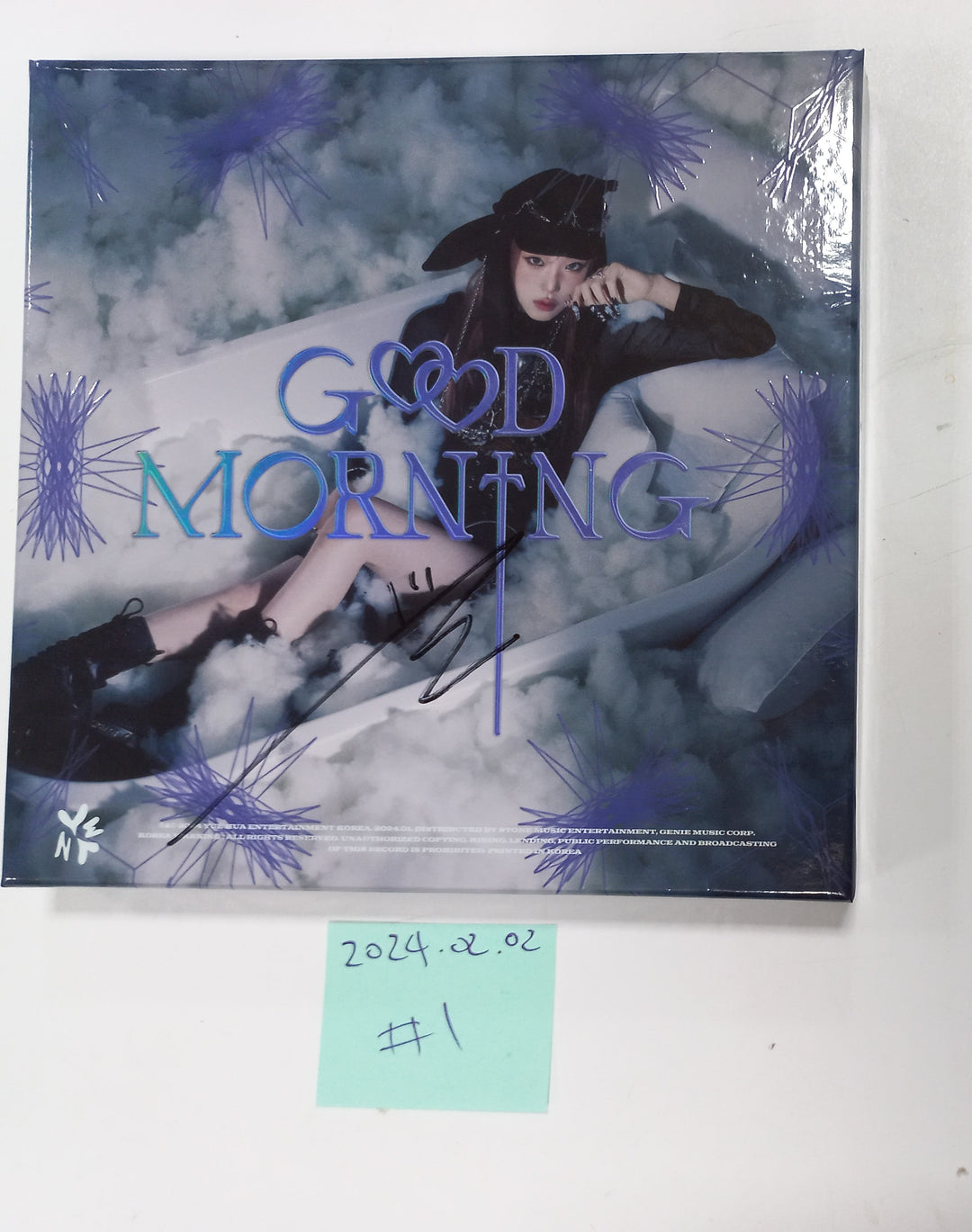 Yena "Good Morning" 3rd Mini - Hand Autographed(Signed) Album [24.2.2] - HALLYUSUPERSTORE