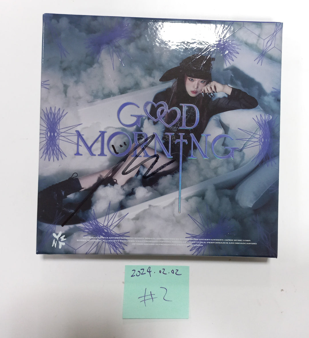 Yena "Good Morning" 3rd Mini - Hand Autographed(Signed) Album [24.2.2] - HALLYUSUPERSTORE