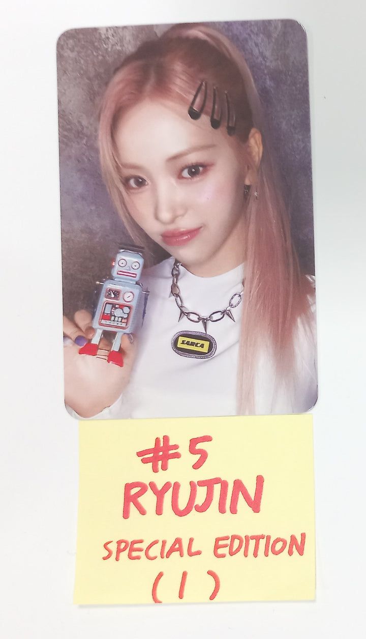 ITZY "BORN TO BE" - Official Photocard [Special Edition] [25.2.5] - HALLYUSUPERSTORE