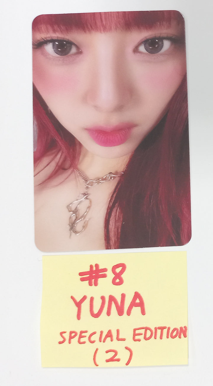 ITZY "BORN TO BE" - Official Photocard [Special Edition] [25.2.5] - HALLYUSUPERSTORE