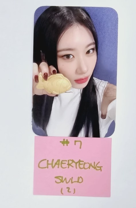 ITZY "BORN TO BE" - Soundwave Luckydraw Event Photocard [24.2.7] - HALLYUSUPERSTORE
