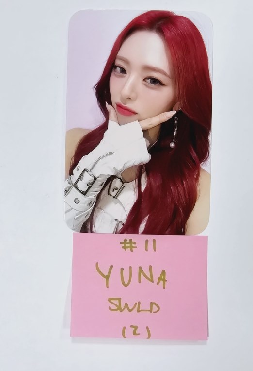 ITZY "BORN TO BE" - Soundwave Luckydraw Event Photocard [24.2.7] - HALLYUSUPERSTORE