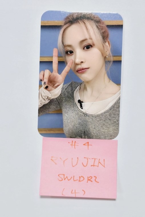 ITZY "BORN TO BE" - Soundwave Luckydraw Event Photocard Round 2 [24.2.7] - HALLYUSUPERSTORE