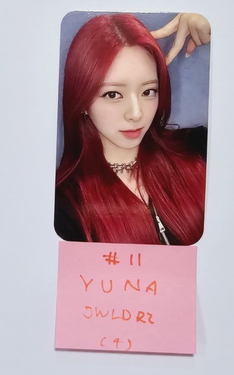 ITZY "BORN TO BE" - Soundwave Luckydraw Event Photocard Round 2 [24.2.7] - HALLYUSUPERSTORE