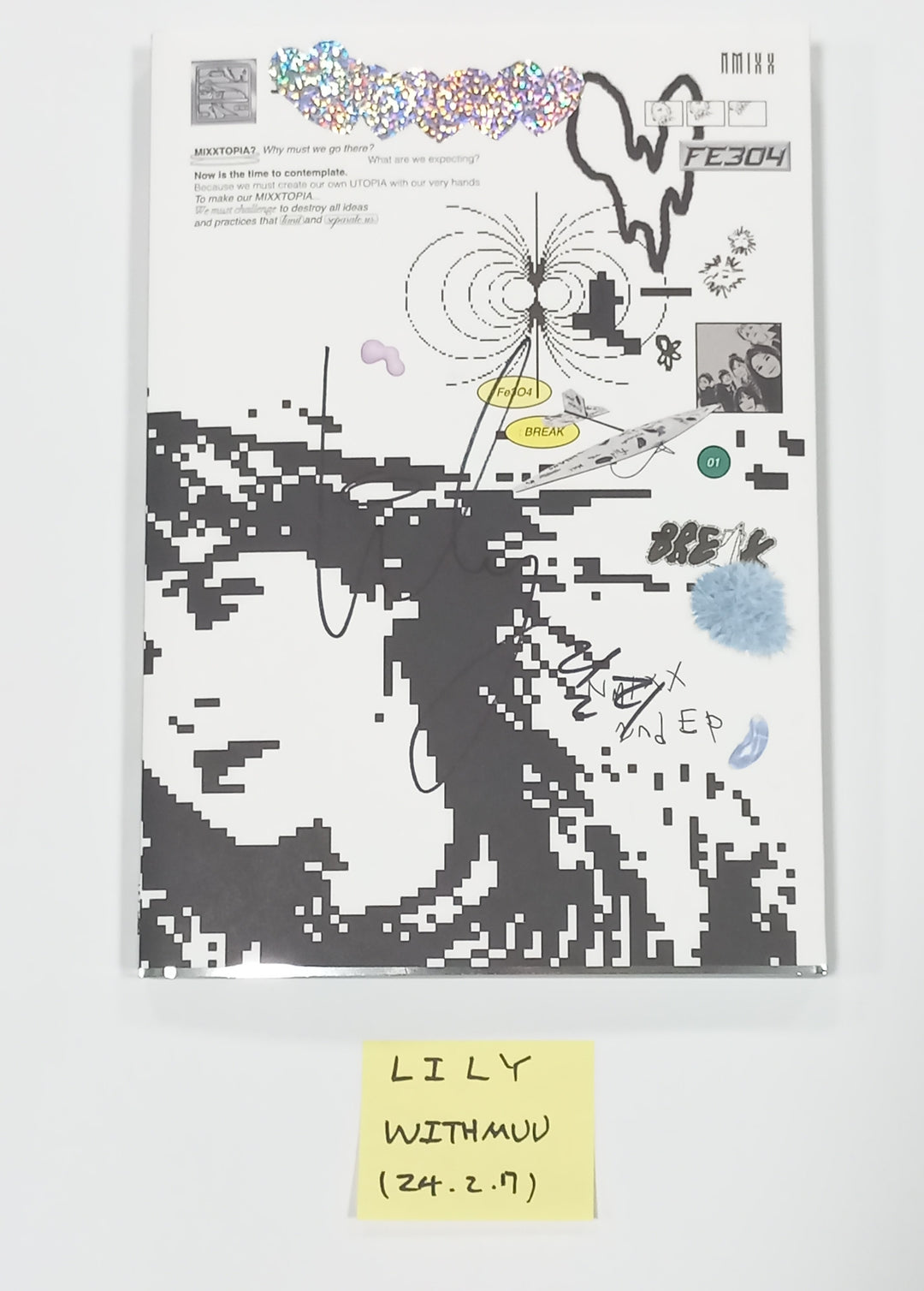 LILY (Of NMIXX) "Fe3O4: Break" - Hand Autographed(Signed) Album [24.2.7] - HALLYUSUPERSTORE