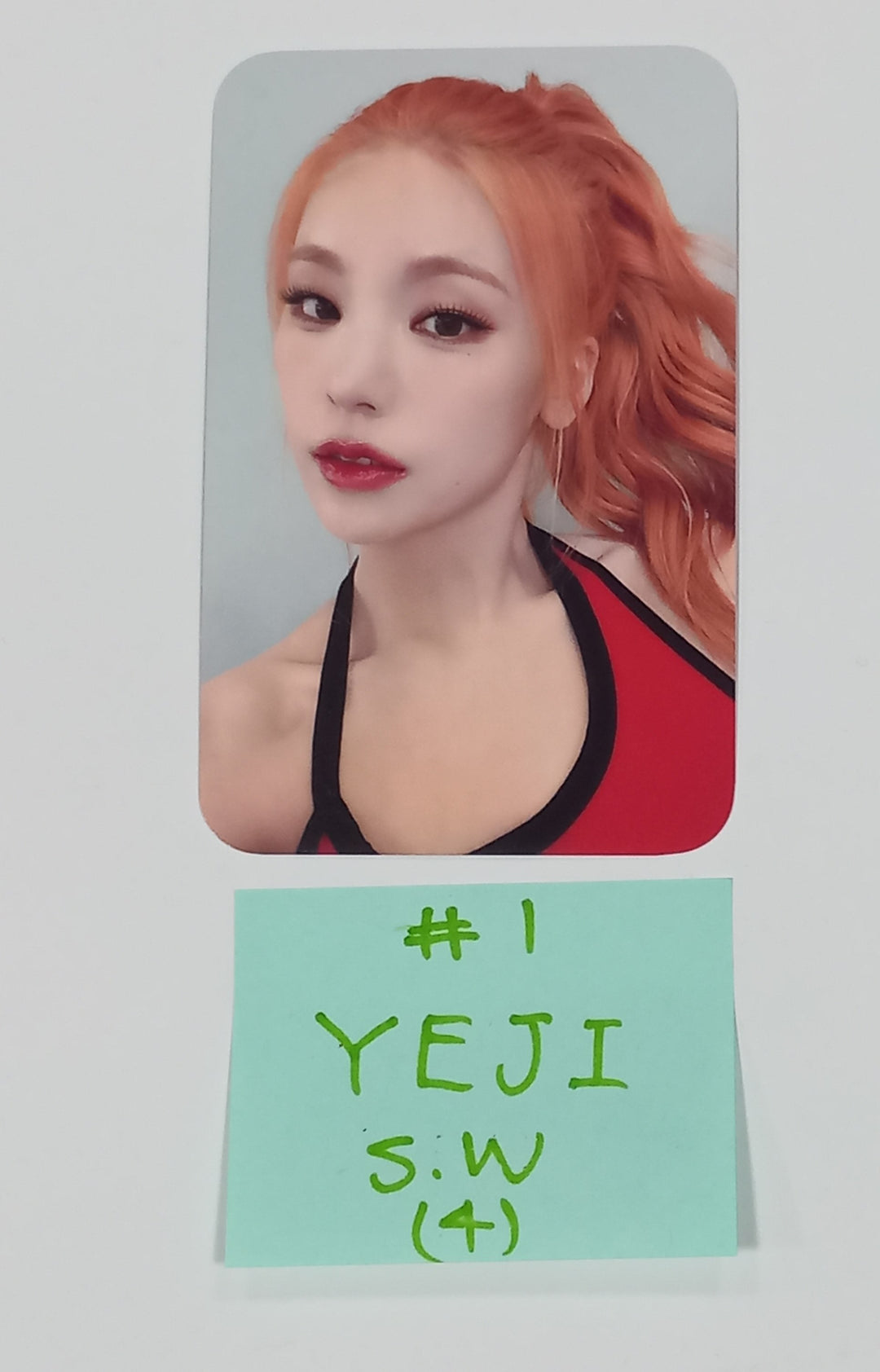 ITZY "BORN TO BE" - Soundwave Fansign Event Photocard Round 2 [24.2.8] - HALLYUSUPERSTORE