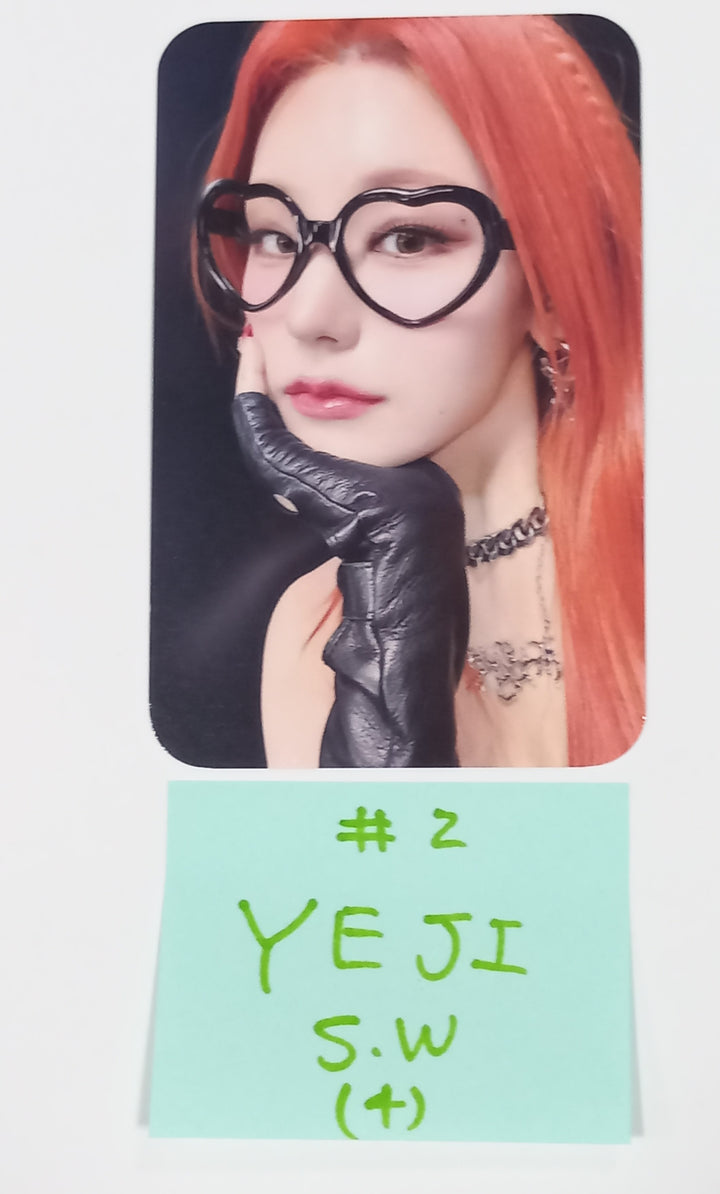 ITZY "BORN TO BE" - Soundwave Fansign Event Photocard Round 2 [24.2.8] - HALLYUSUPERSTORE