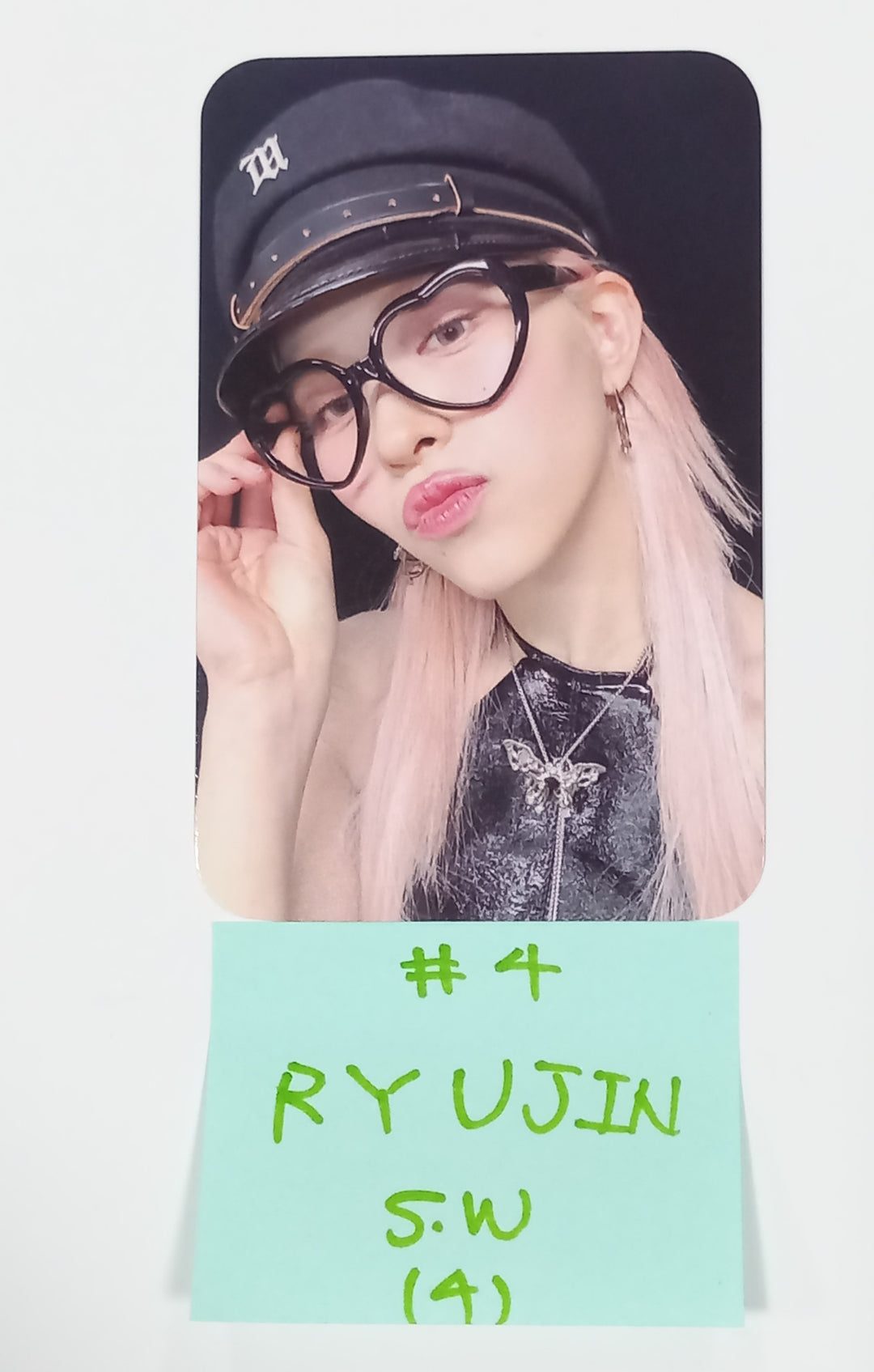 ITZY "BORN TO BE" - Soundwave Fansign Event Photocard Round 2 [24.2.8] - HALLYUSUPERSTORE