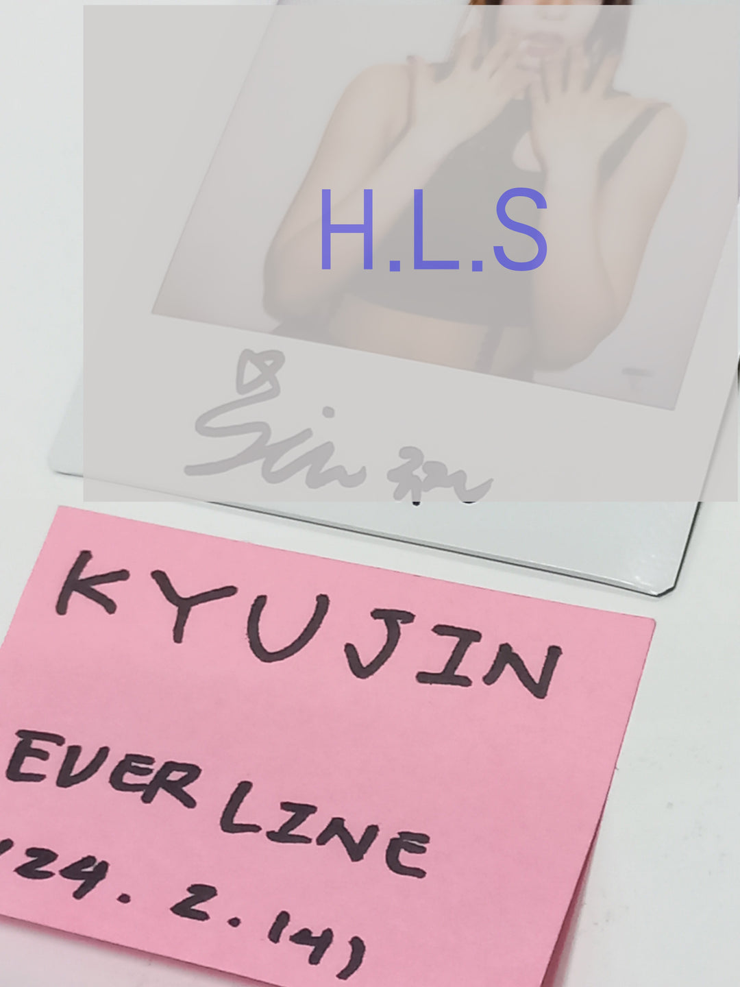 Kyujin (Of NMIXX) "Fe3O4: BREAK" - Hand Autographed(Signed) Polaroid [24.2.14] - HALLYUSUPERSTORE