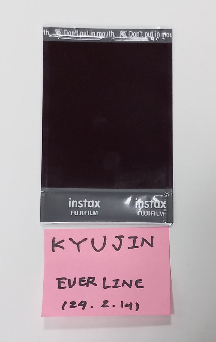Kyujin (Of NMIXX) "Fe3O4: BREAK" - Hand Autographed(Signed) Polaroid [24.2.14] - HALLYUSUPERSTORE