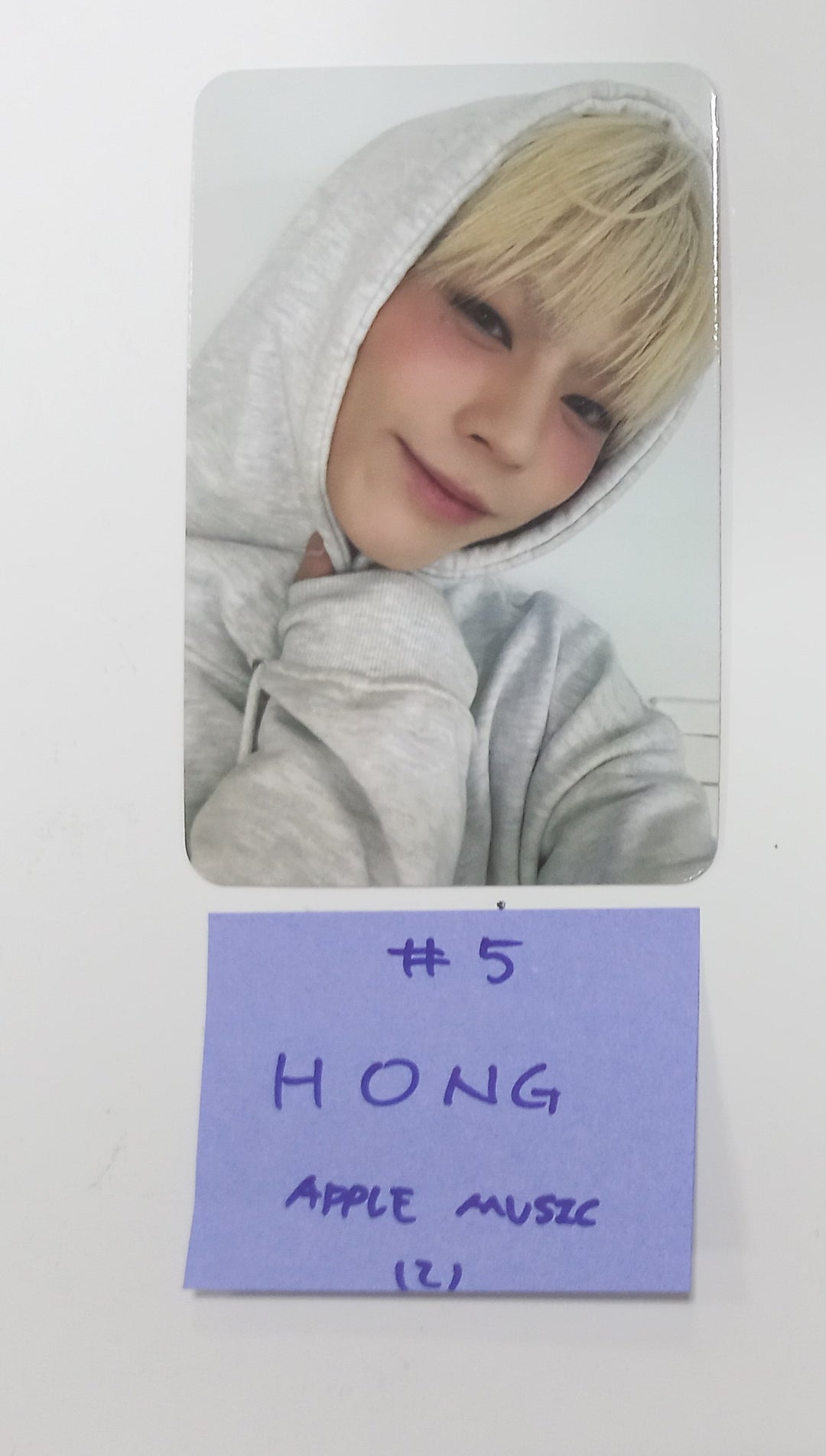 POW "Favorite" 1st EP - Apple Music Fansign Event Photocard [24.2.19] - HALLYUSUPERSTORE