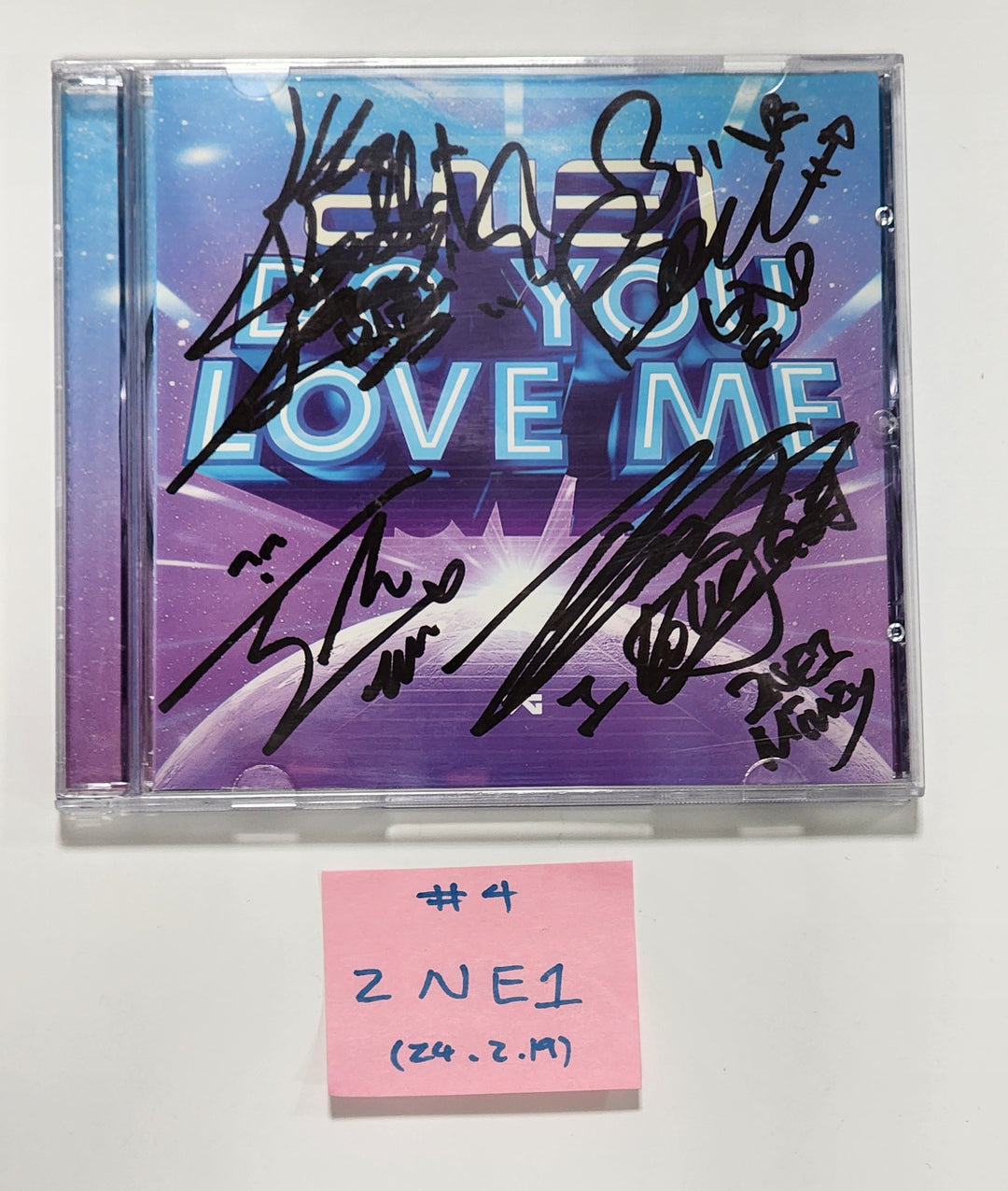 2NE1, CL - Hand Autographed(Signed) Promo Album [24.2.19] - HALLYUSUPERSTORE