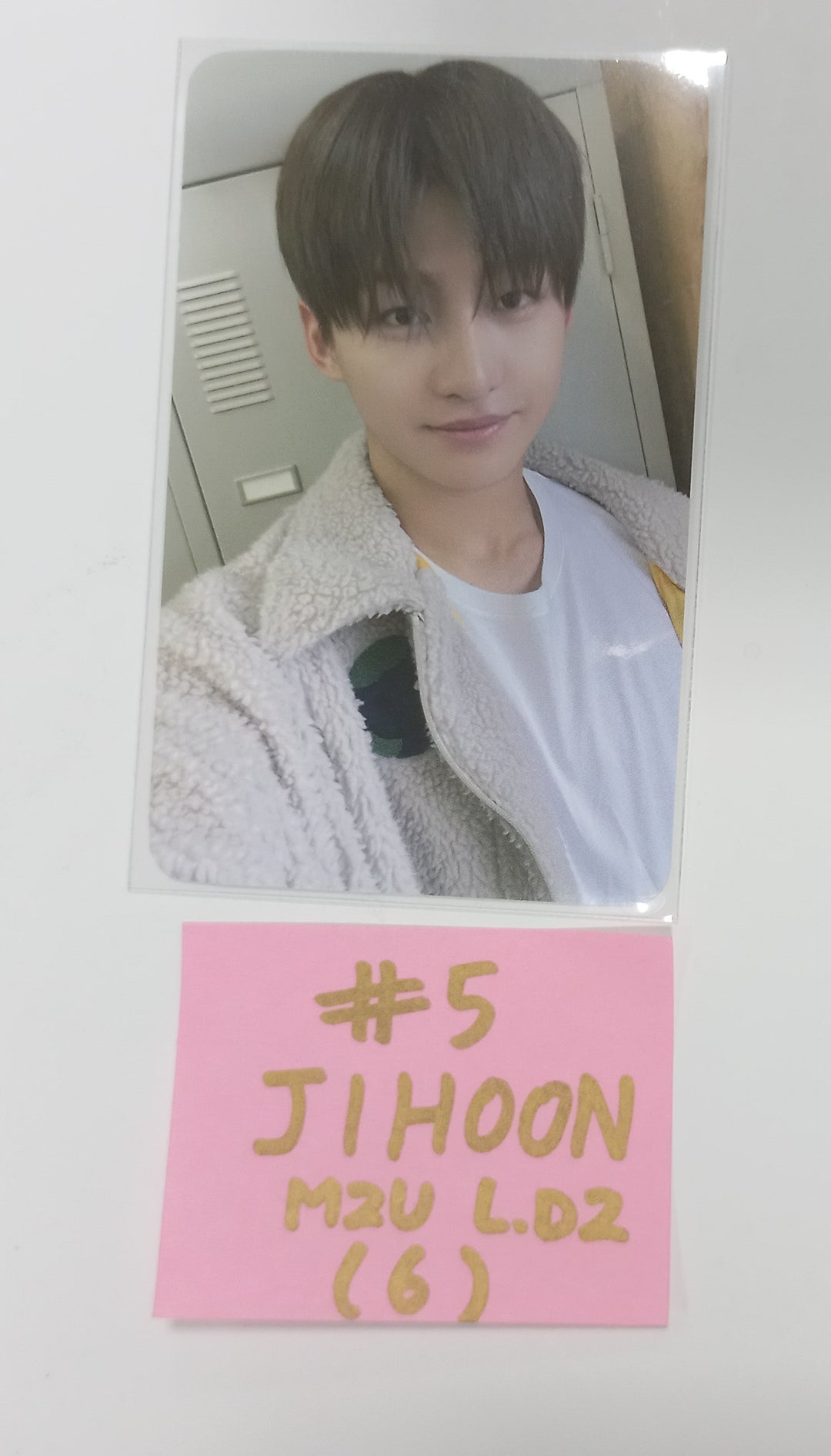 TWS "Sparkling Blue" 1st Mini - M2U Lucky Draw Event Photocard Round 2 [24.2.21] - HALLYUSUPERSTORE