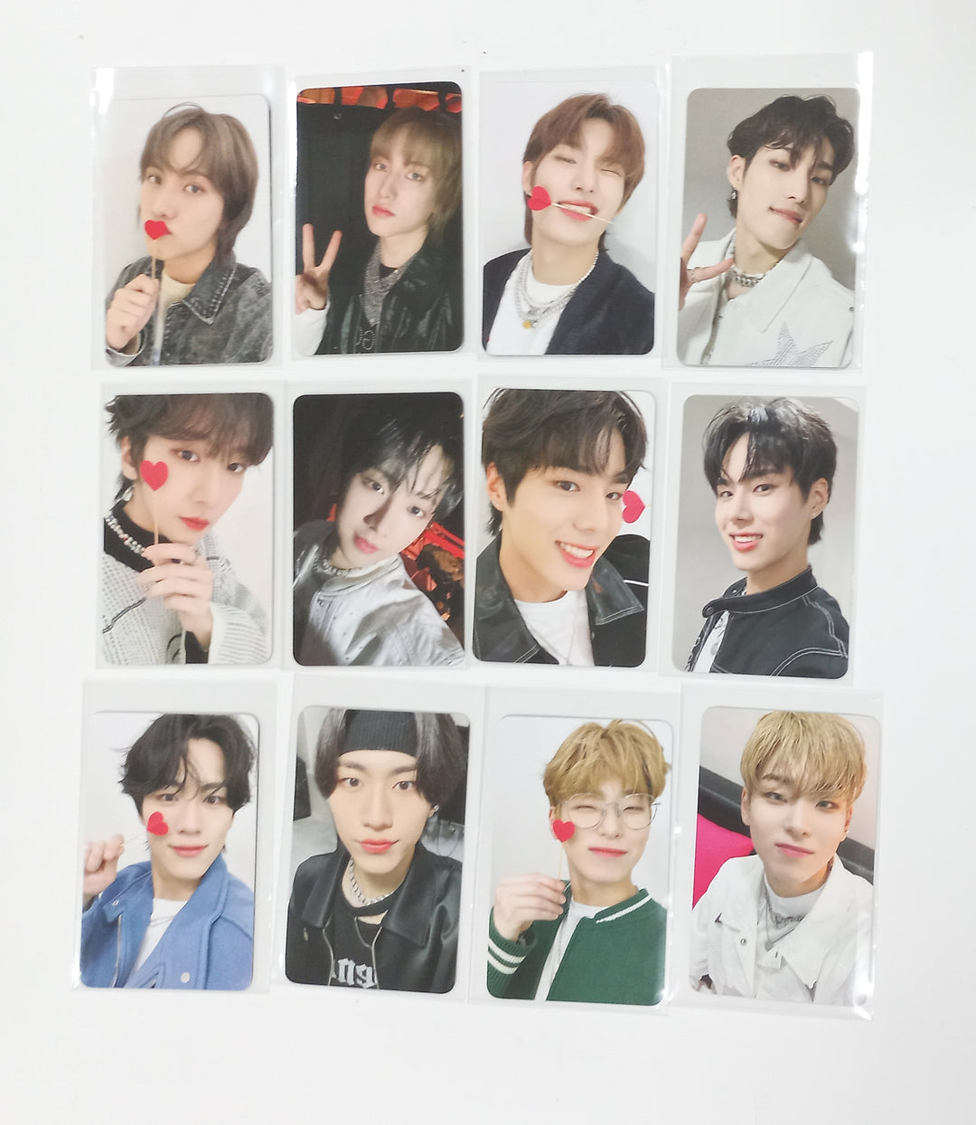 82MAJOR 1st CONECRT '82 PEOPLE' - Makestar MD Event Photocard [24.2.21] - HALLYUSUPERSTORE