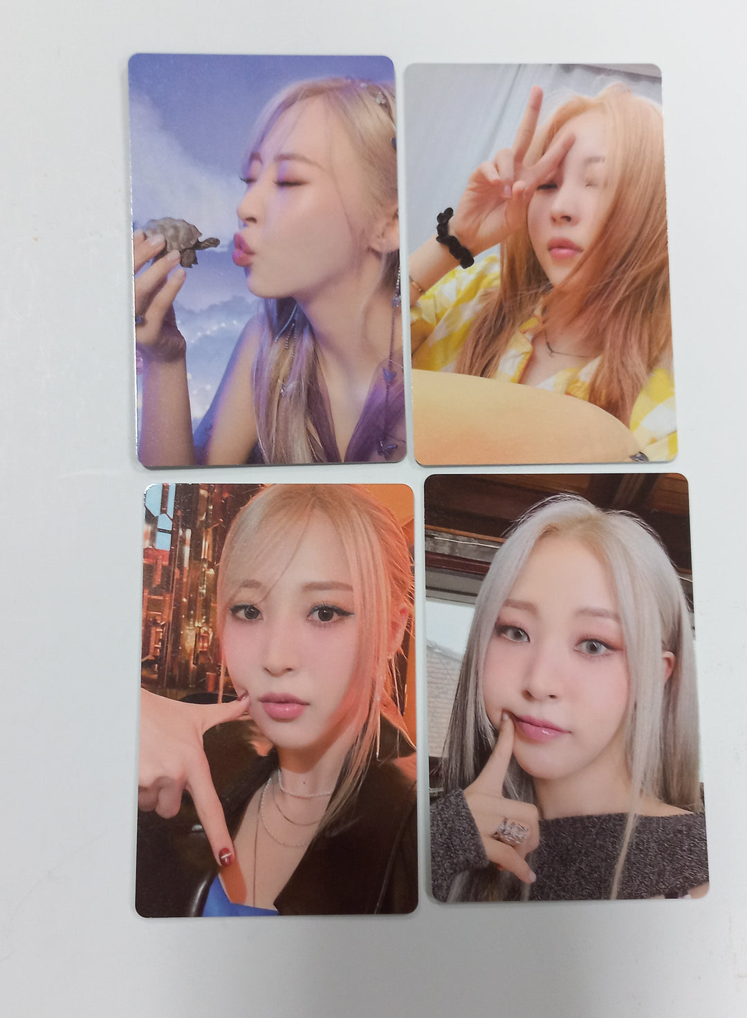 MOONBYUL "Starlit of Muse" - Official Photocard [Museum Ver.] [24.2.22] - HALLYUSUPERSTORE