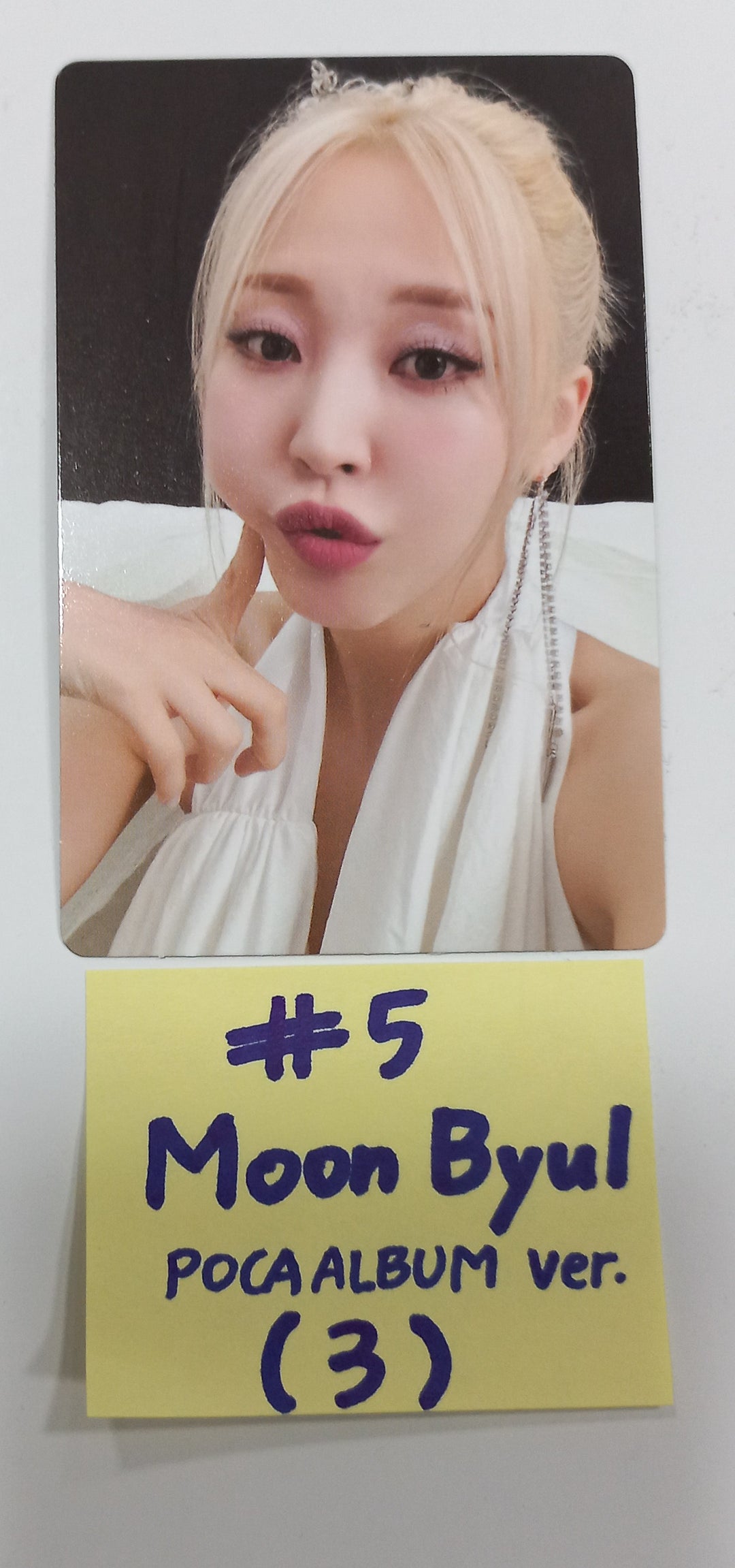 MOONBYUL "Starlit of Muse" - Official Photocard [Pocaalbum Ver.] [24.2.22] - HALLYUSUPERSTORE