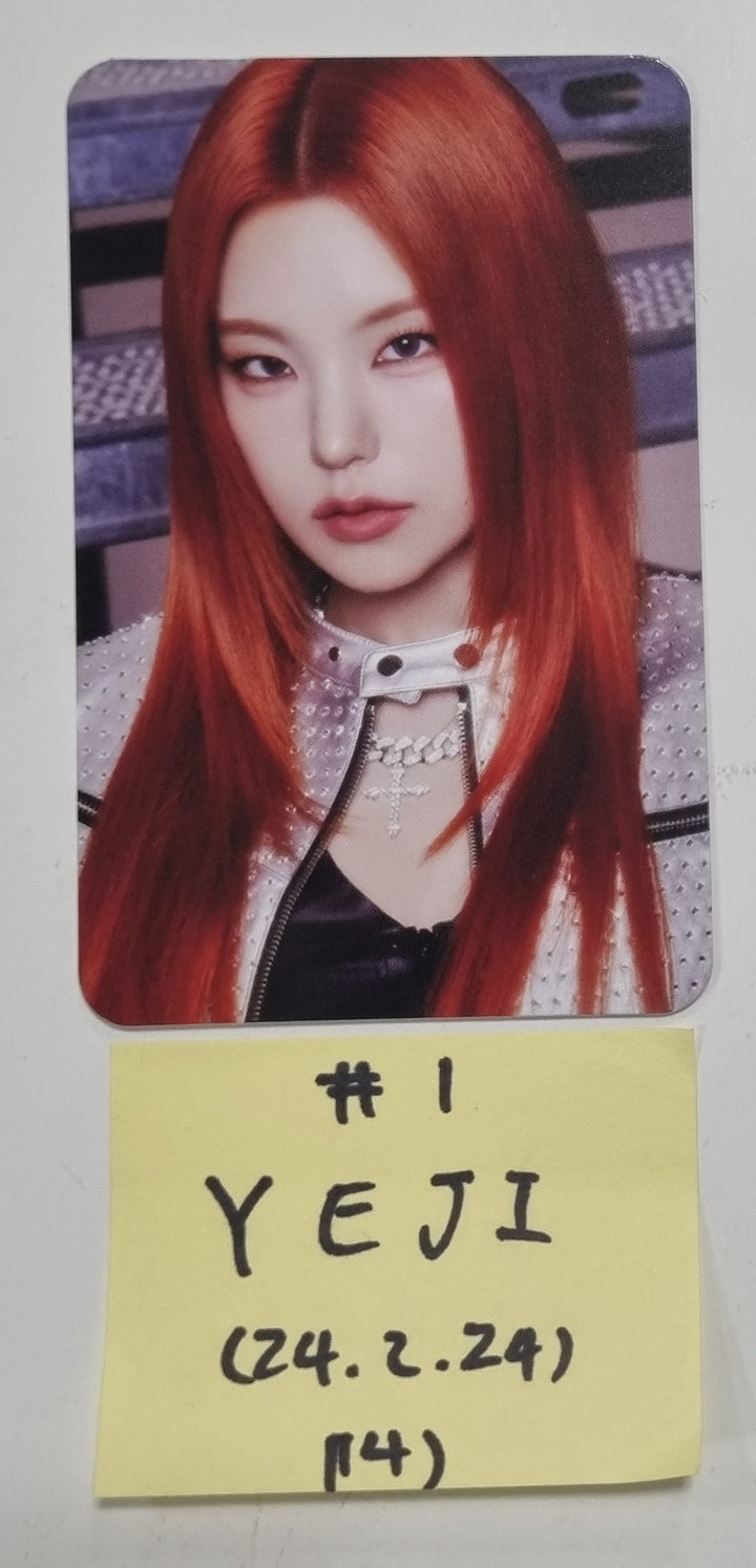 Itzy "BORN To BE" 2ND WORLD TOUR - Official Trading Photocard [24.2.24] - HALLYUSUPERSTORE
