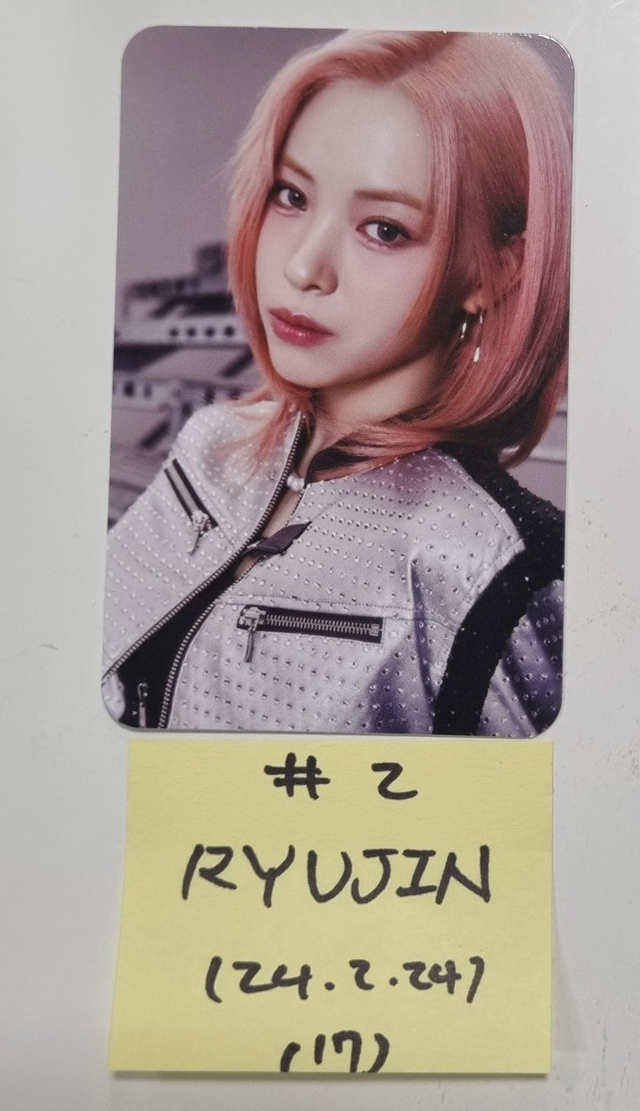 Itzy "BORN To BE" 2ND WORLD TOUR - Official Trading Photocard [24.2.24] - HALLYUSUPERSTORE