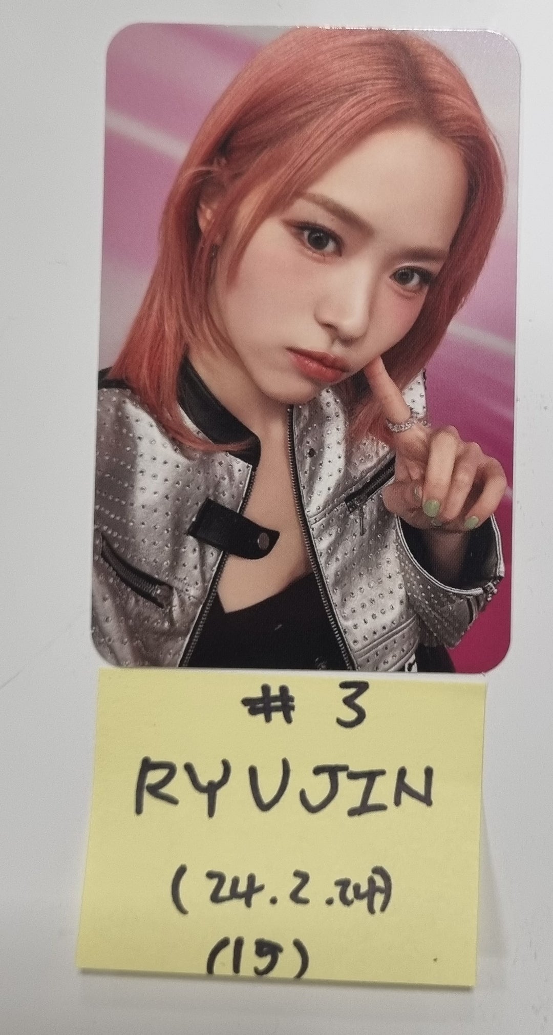 Itzy "BORN To BE" 2ND WORLD TOUR - Official Trading Photocard [24.2.24] - HALLYUSUPERSTORE