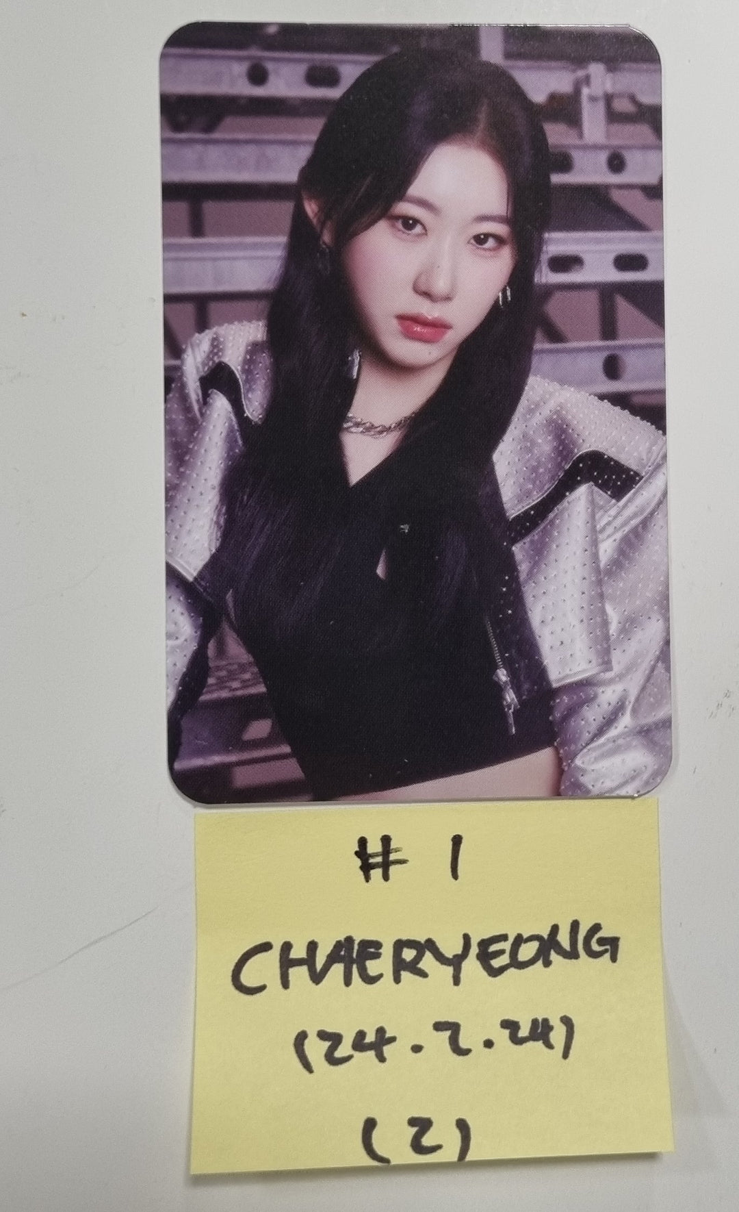 Itzy "BORN To BE" 2ND WORLD TOUR - Official Trading Photocard [24.2.24] - HALLYUSUPERSTORE