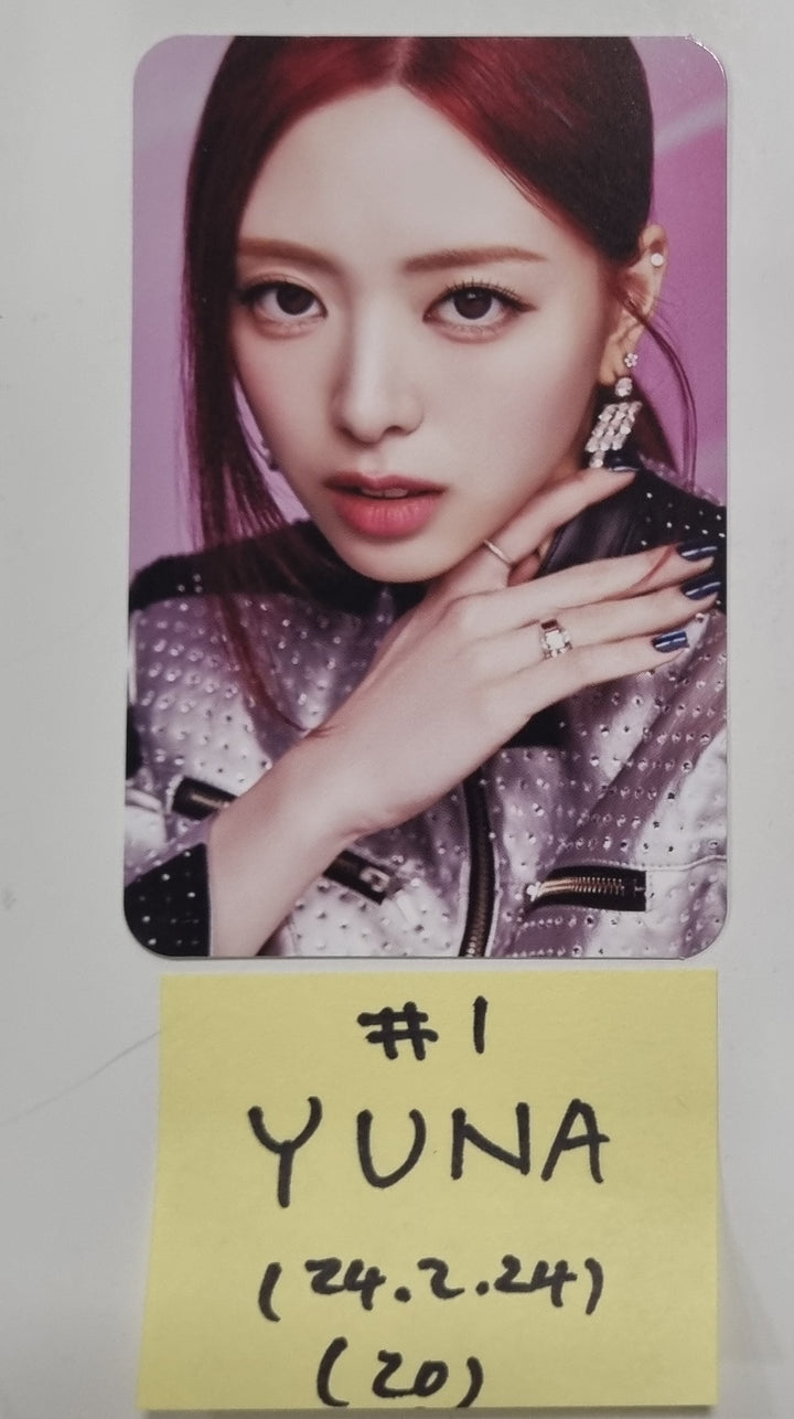 Itzy "BORN To BE" 2ND WORLD TOUR - Official Trading Photocard [24.2.24] - HALLYUSUPERSTORE