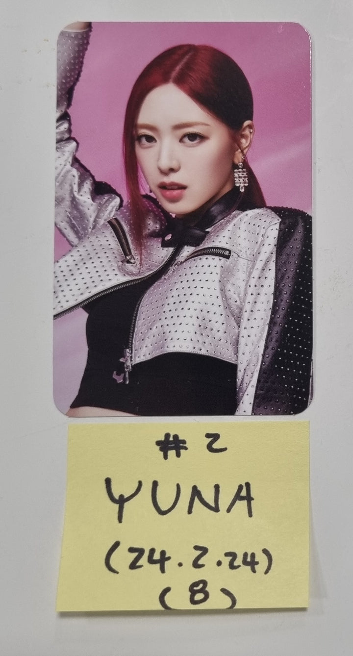 Itzy "BORN To BE" 2ND WORLD TOUR - Official Trading Photocard [24.2.24] - HALLYUSUPERSTORE