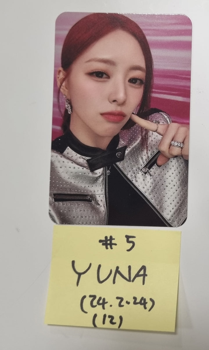 Itzy "BORN To BE" 2ND WORLD TOUR - Official Trading Photocard [24.2.24] - HALLYUSUPERSTORE