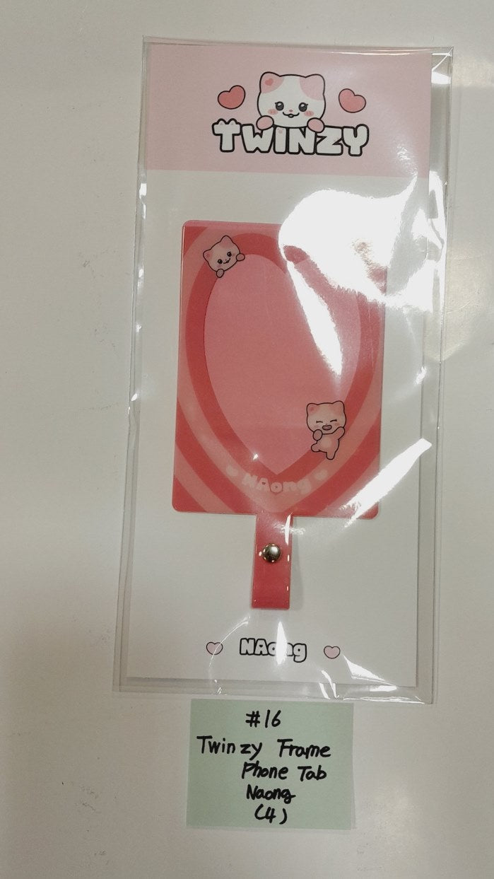 Itzy "BORN To BE" 2ND WORLD TOUR - Official MD [Image Picket, Picket Cover, Holder Strap, Phone Tab, ID Set, Special Ticket Set] [24.2.24] - HALLYUSUPERSTORE